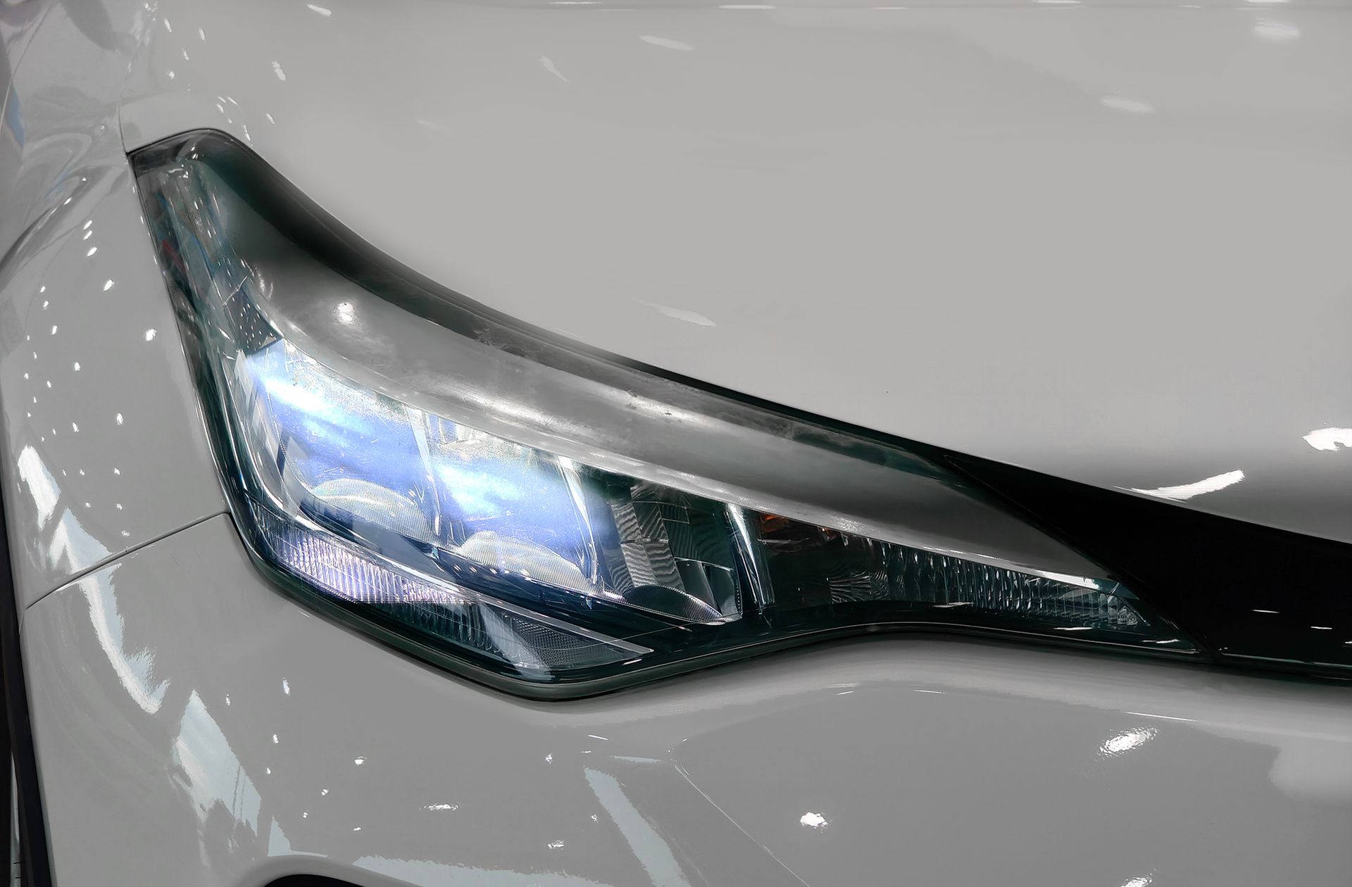 Toyota C-HR 1.8 125H Active - foto 13