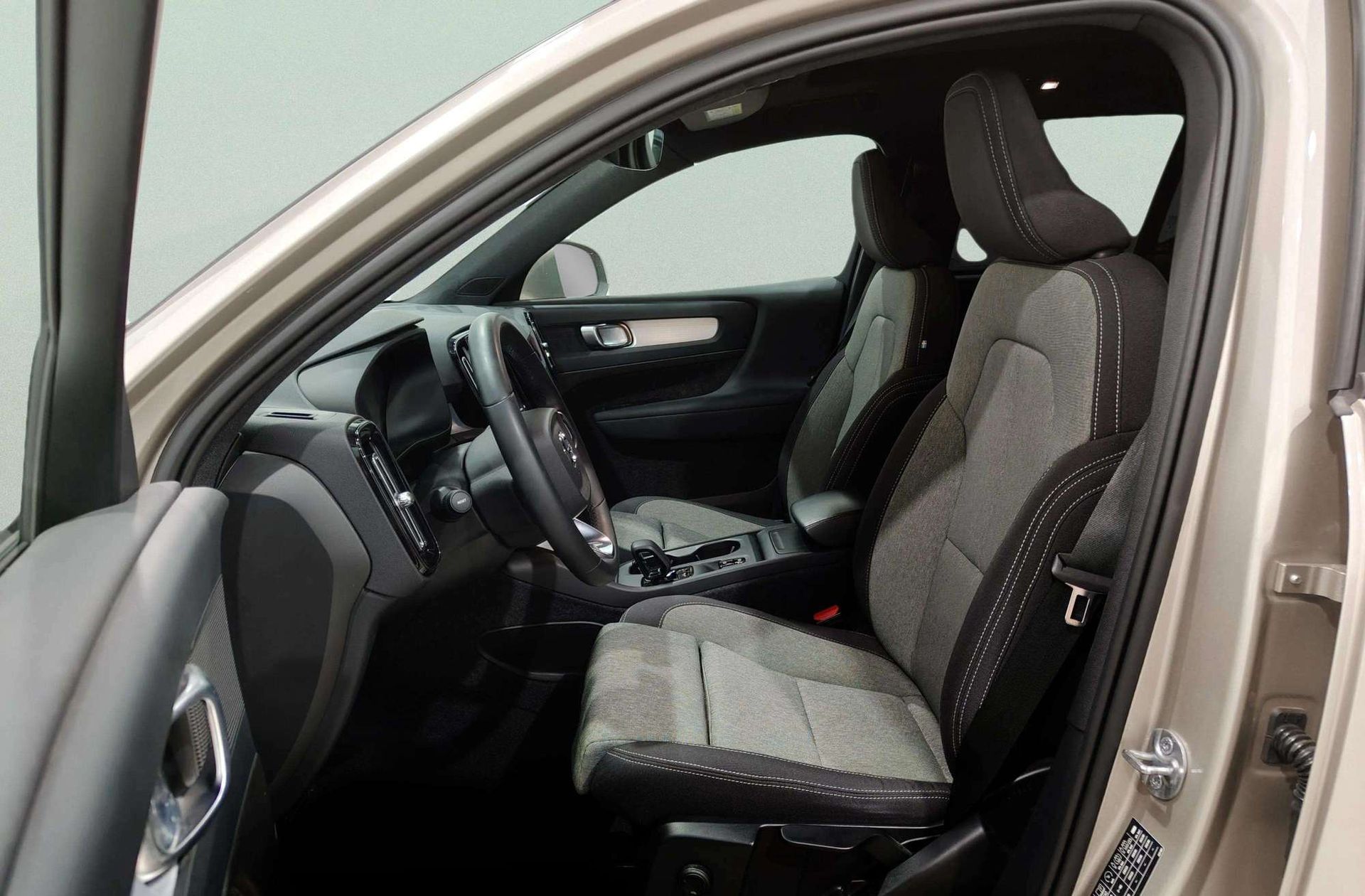 Volvo XC40 B3 Gasolina Mild hybrid Core - foto 12