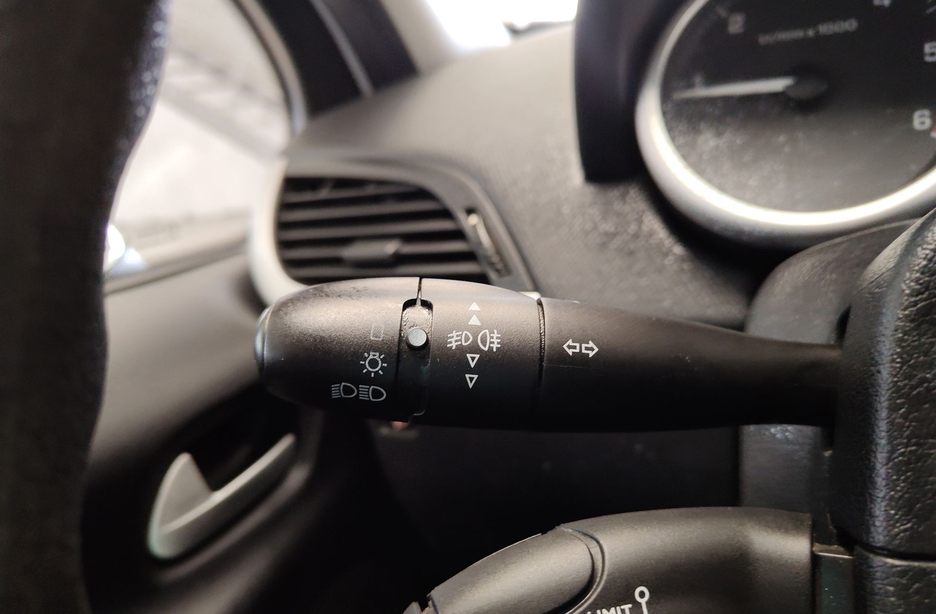Peugeot 207 1.4 HDi Business Line FAP - foto 20