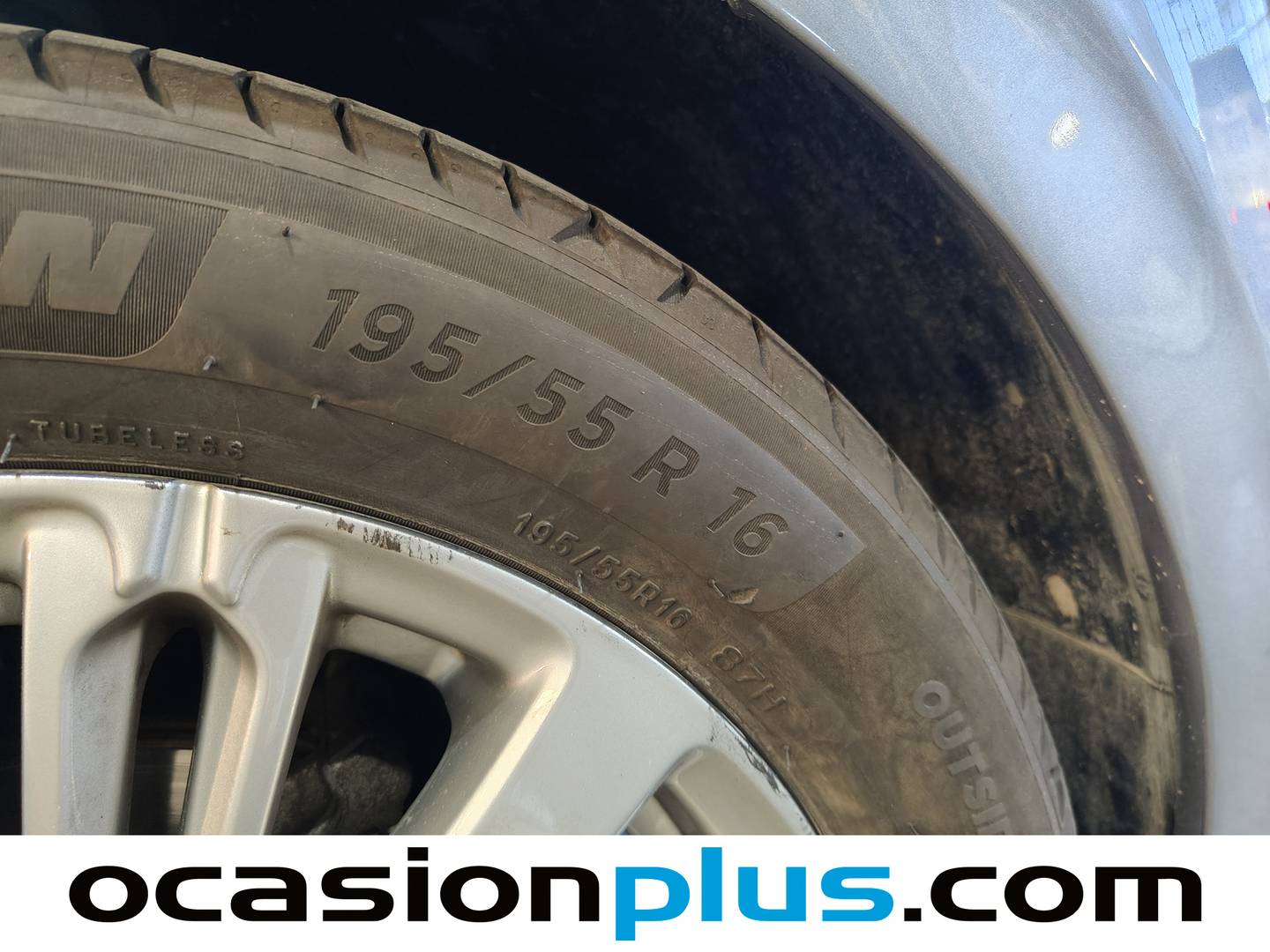 Peugeot 208 Peugeot 208 PureTech Signature (82 CV) al mejor precio