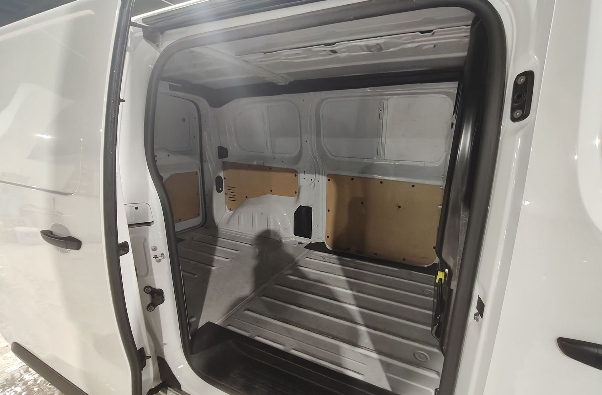 Opel Vivaro Furgon BlueHDi 120 - foto 12