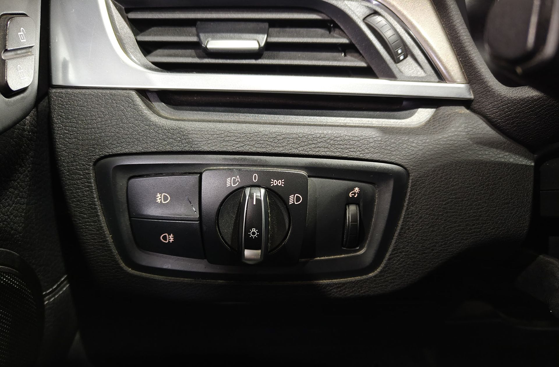 BMW X1 sDrive18d - foto 21