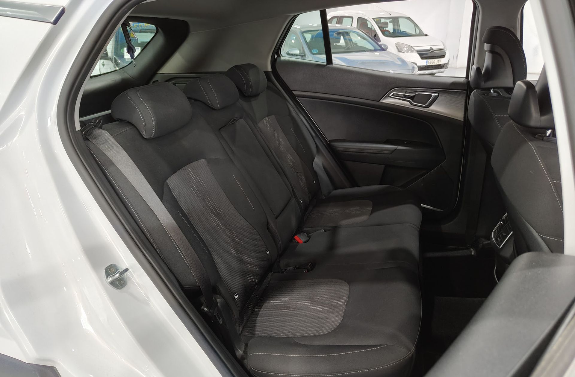 Kia Sportage 1.6 T-GDi MHEV Drive 4x2 - foto 18