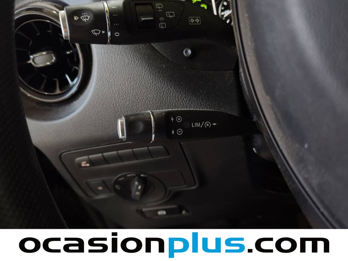 Equipamiento del Mercedes Vito Mercedes Vito Combi 116 CDI Tourer Pro Larga (163 CV) 9 Plazas
