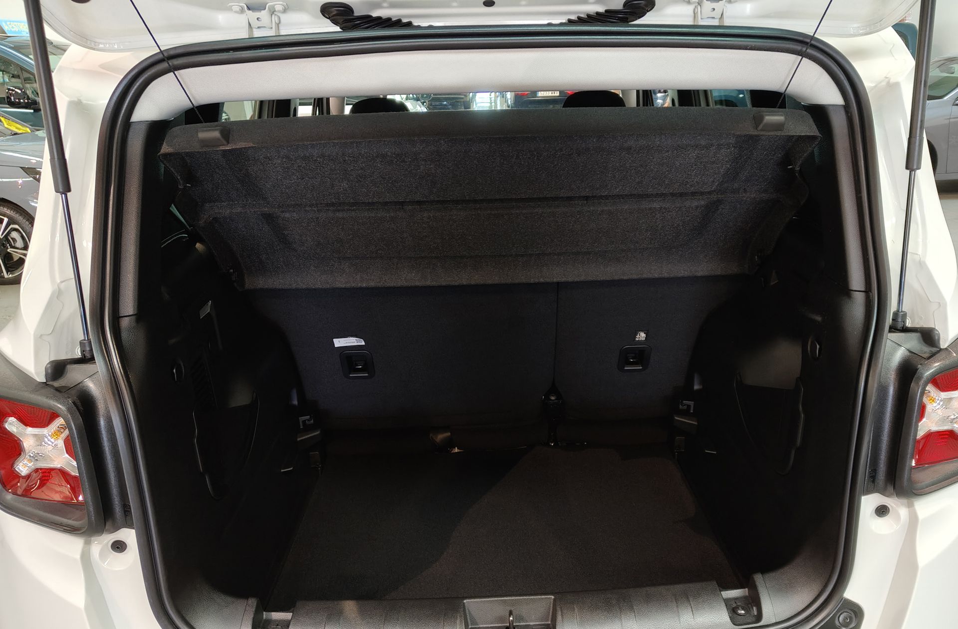 Jeep Renegade eHybrid Longitude ATX - foto 12