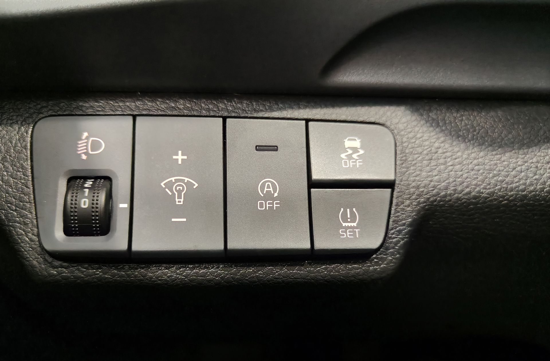 Kia Stonic 1.0 T-GDi MHEV Drive iMT - foto 28
