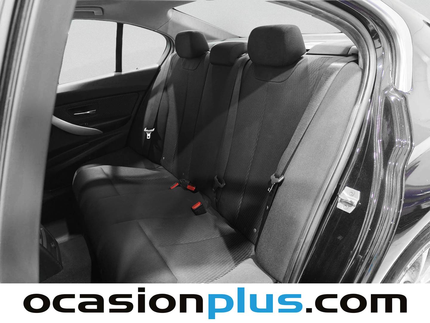 Foto asientos traseros BMW Serie 3 BMW Serie 3 318d Business (150 CV)