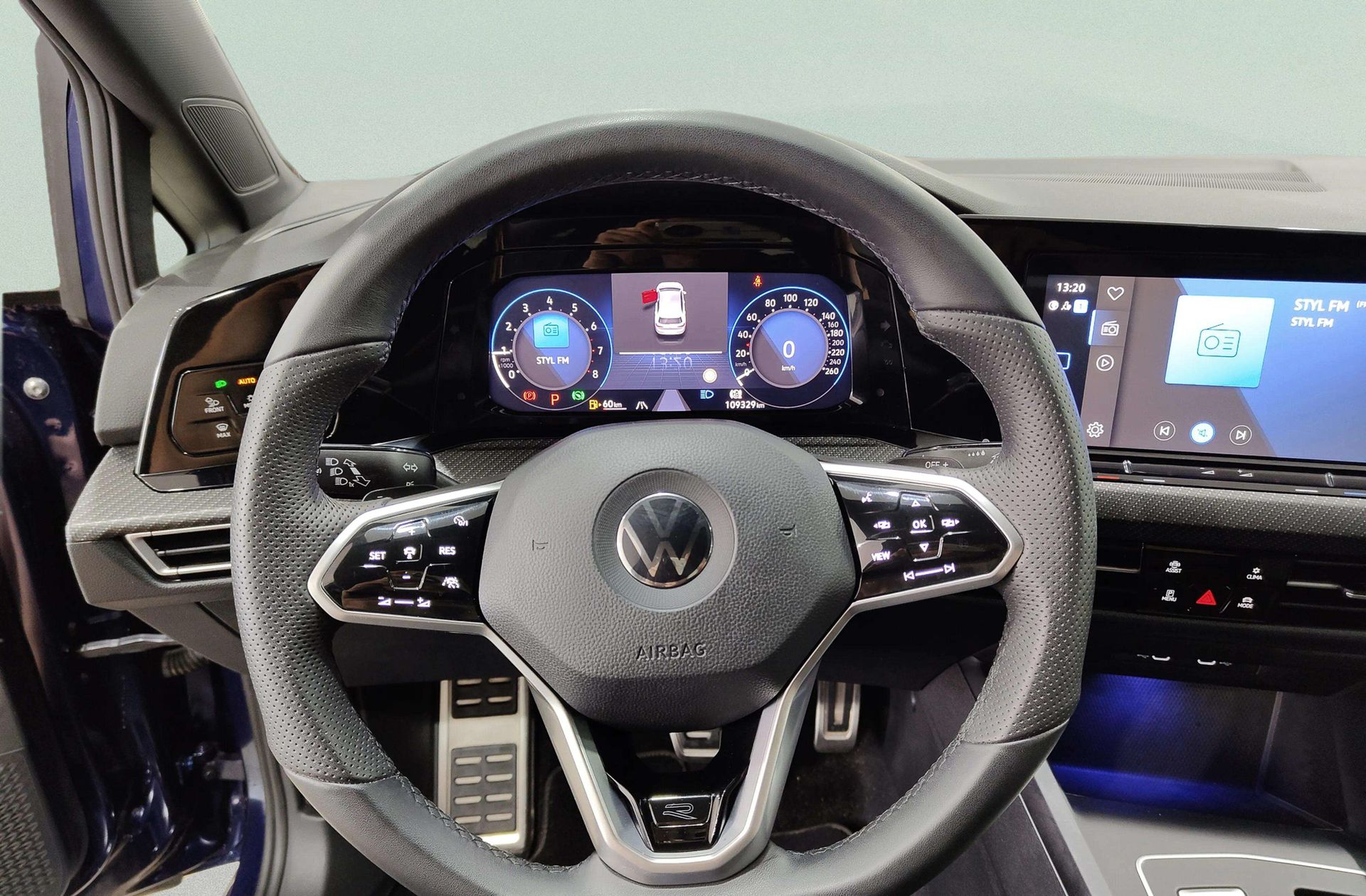 Volkswagen Golf R-Line 1.5 eTSI DSG - foto 23
