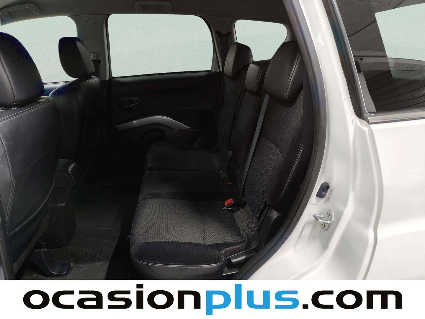 Foto Mitsubishi Outlander Mitsubishi Outlander 2.2 DI-D TC-SST Motion (156 CV) 7 Plazas