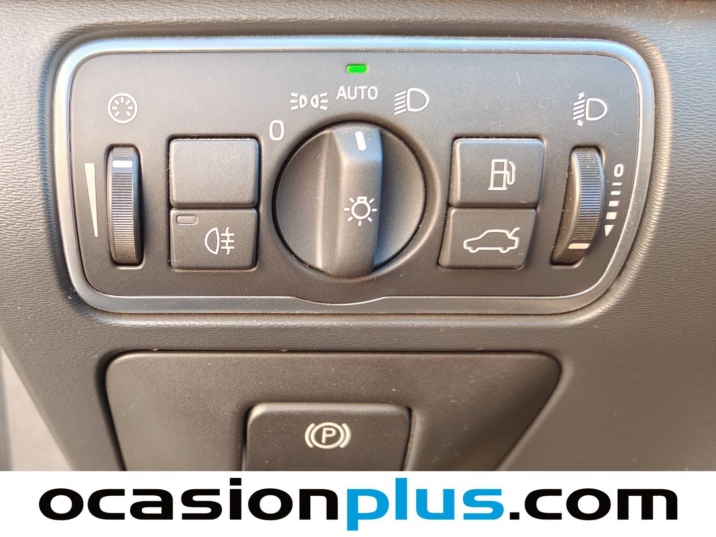 Foto Volvo V60 Volvo V60 D4 Momentum Auto (181 CV)