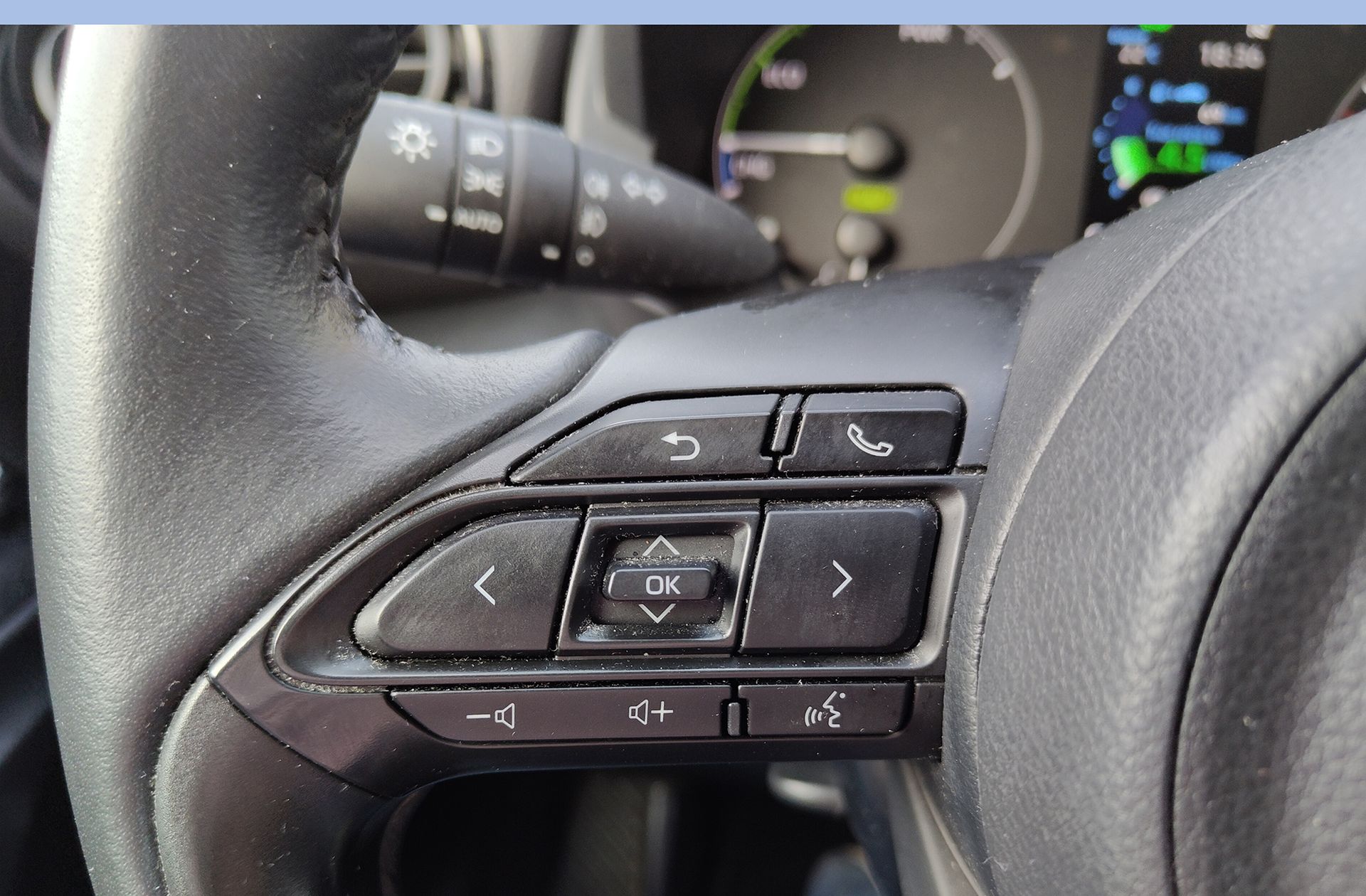 Toyota Yaris 120H Active Plus - foto 21