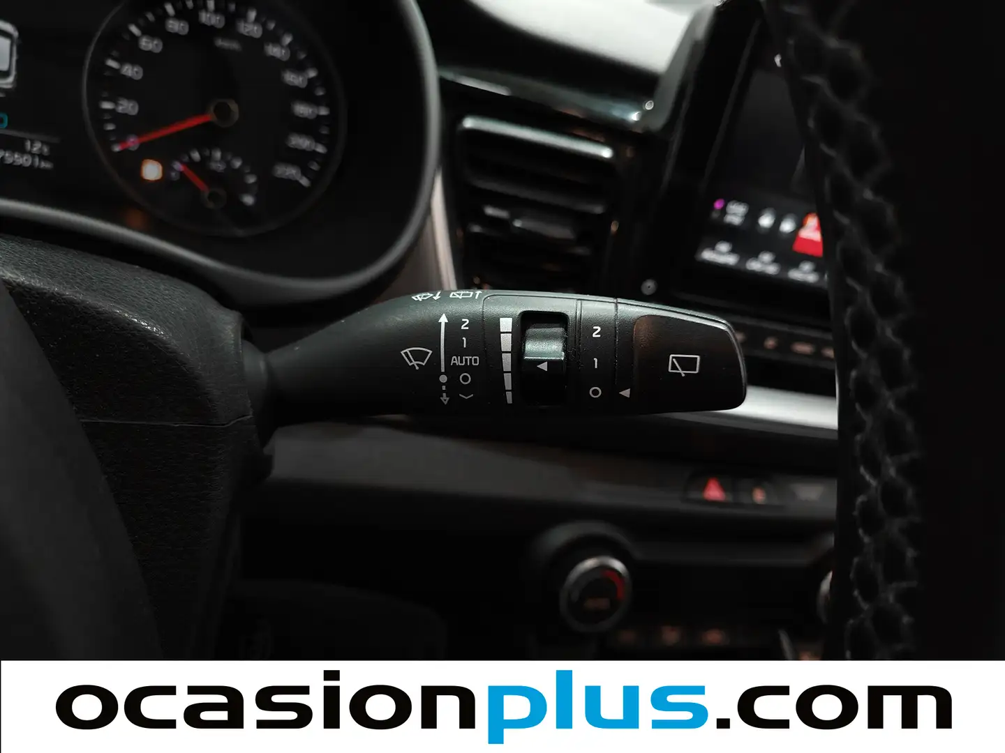 Foto KIA Stonic Kia Stonic 1.0 T-GDi MHEV Drive DCT (120 CV)