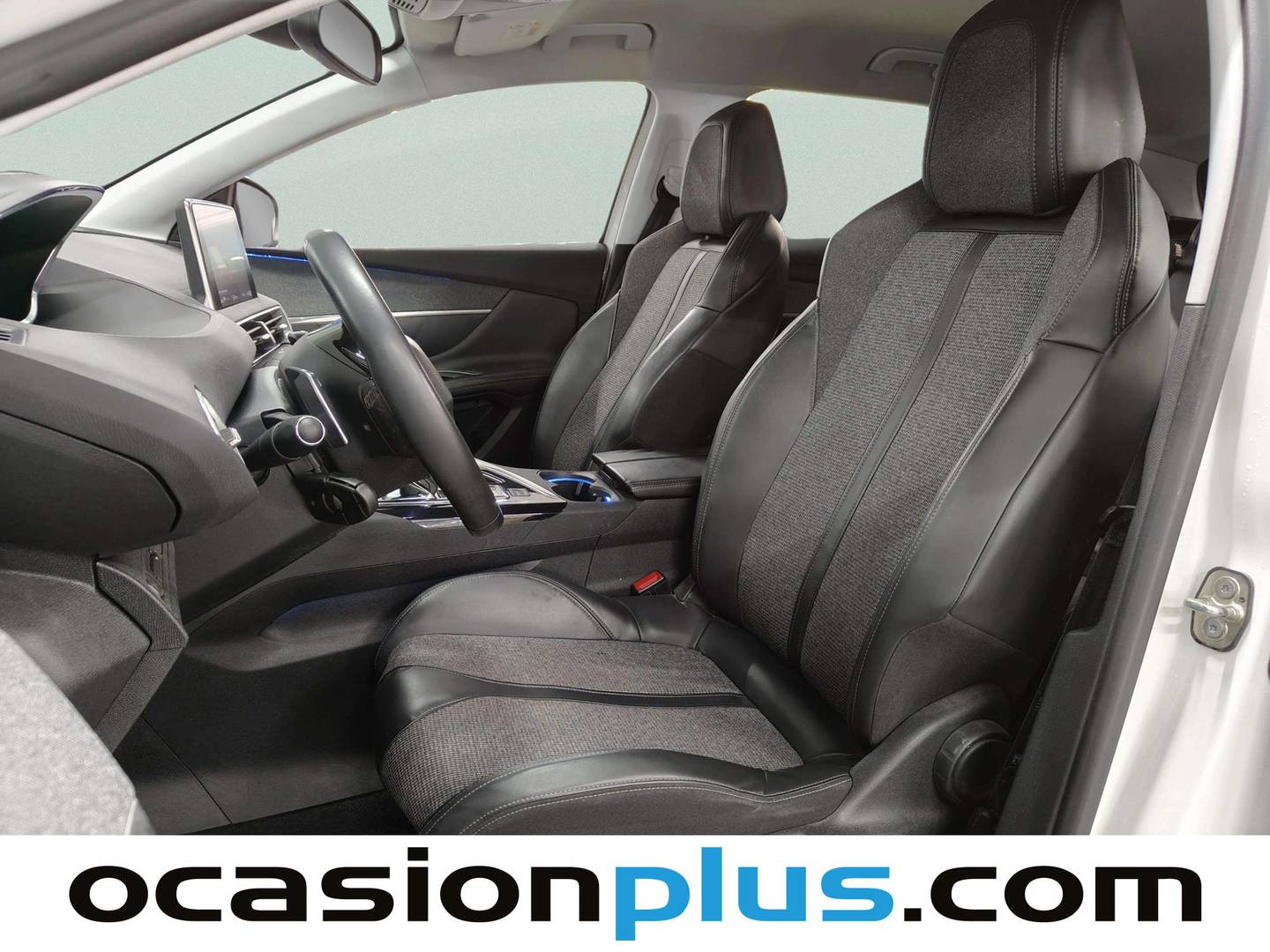 Foto asientos delanteros Peugeot 3008 Peugeot 3008 PureTech 130 Allure EAT6 (130 CV)