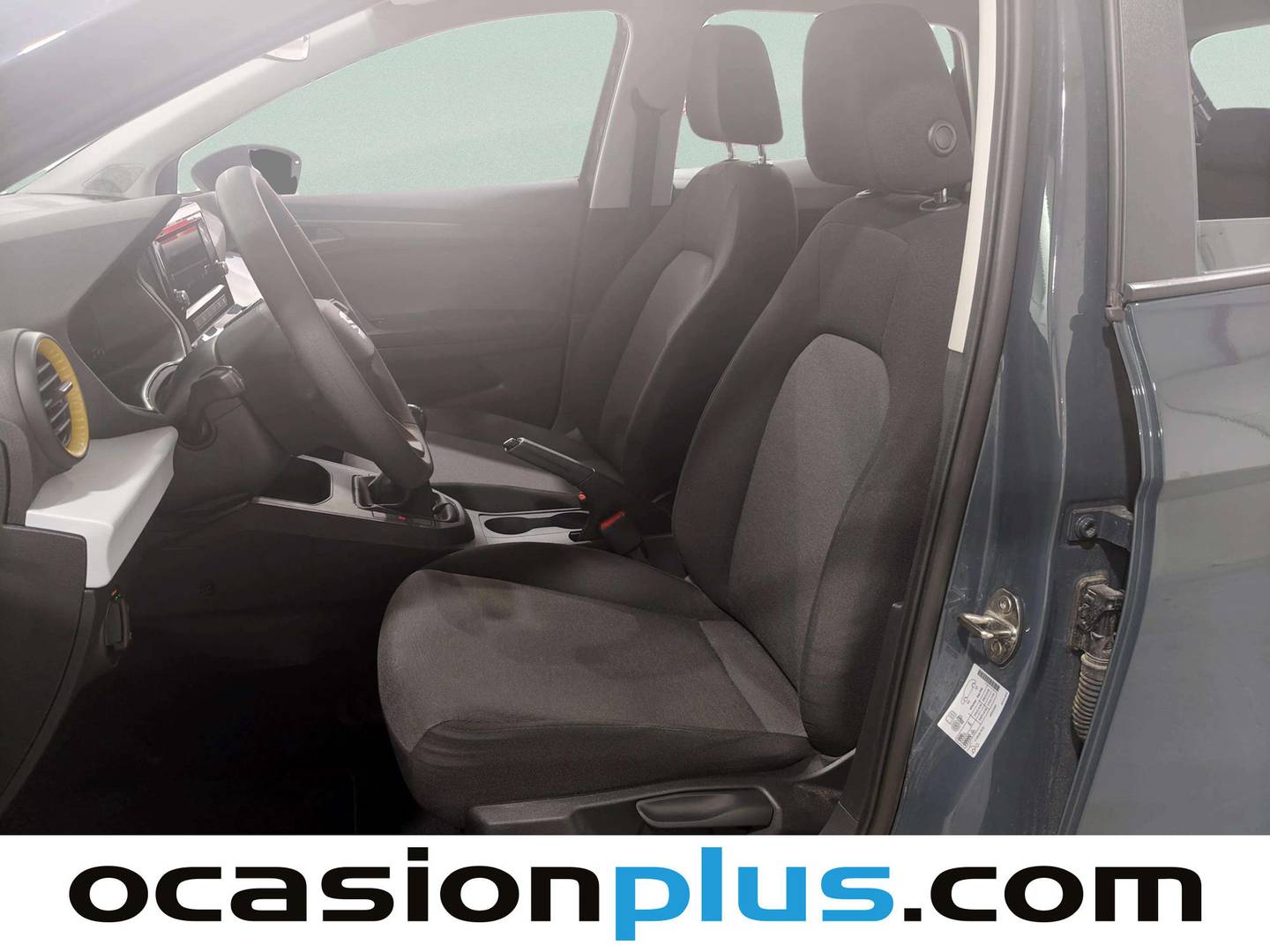 Foto asientos delanteros Seat Ibiza Seat Ibiza 1.0 MPI Reference Salta (80 CV)