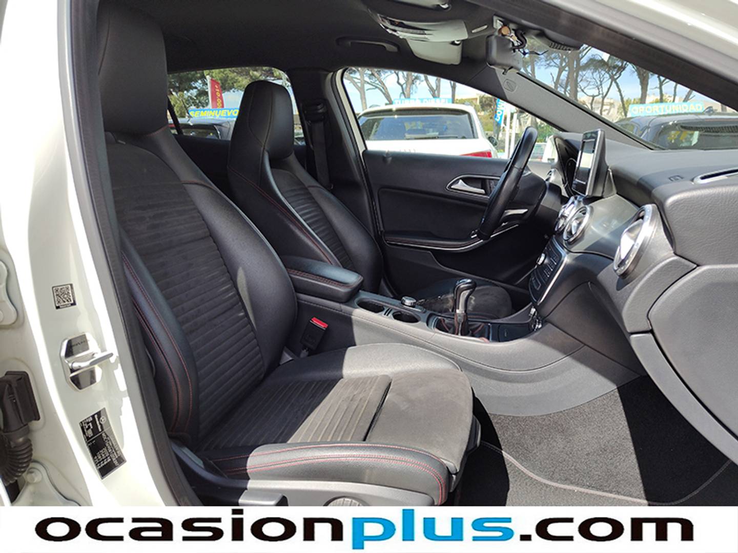 Foto Mercedes GLA Mercedes-Benz GLA 200 d AMG Line (136 CV)