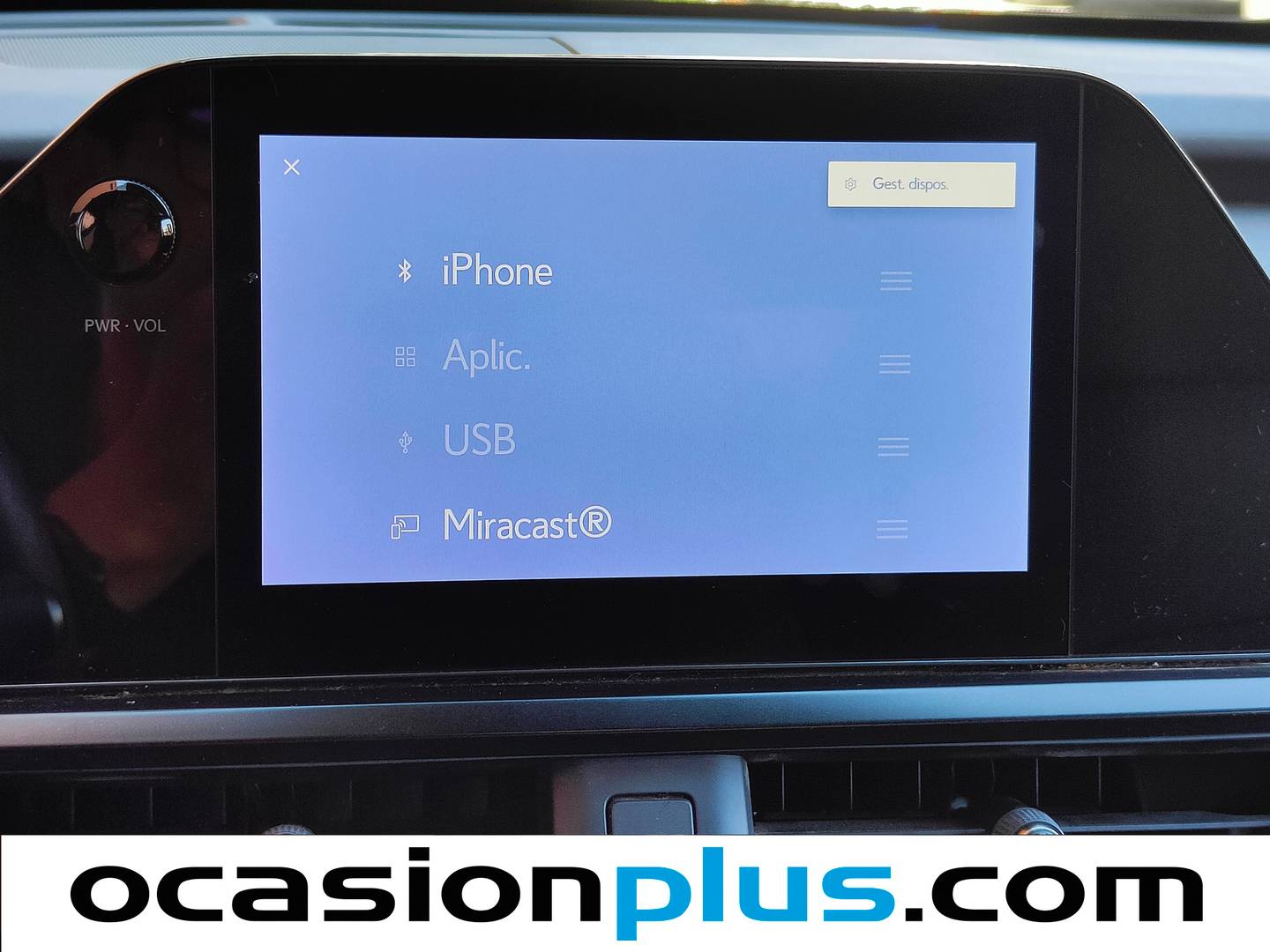 Equipamiento del Lexus UX Lexus UX UX 250h Premium (184 CV)