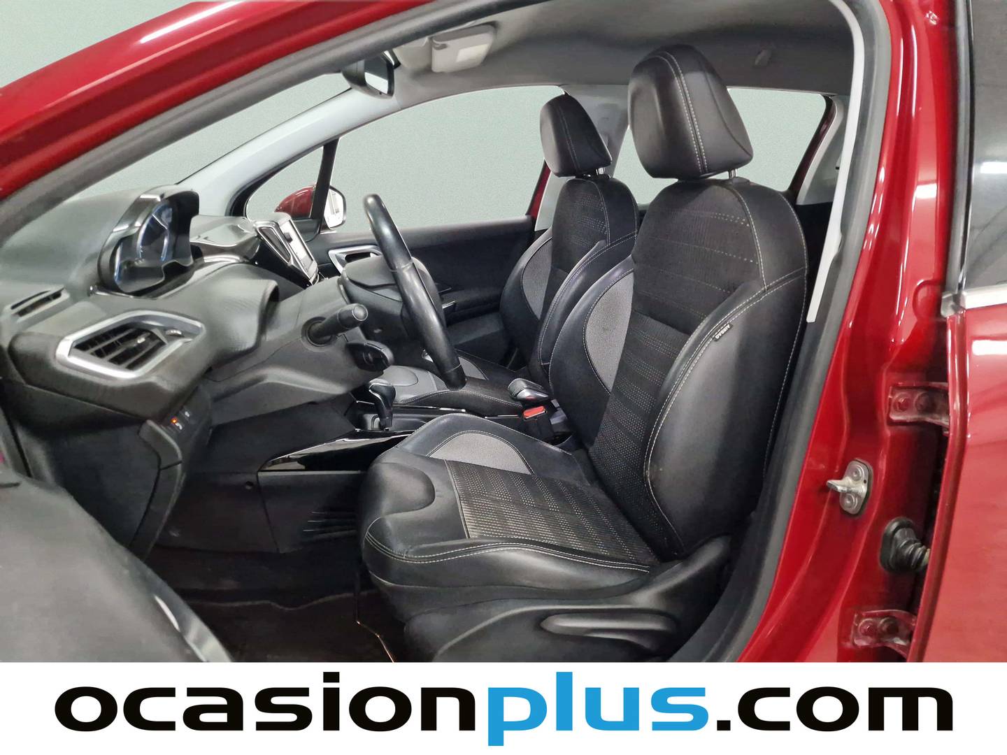 Foto asientos delanteros Peugeot 2008 Peugeot 2008 BlueHDi 120 S&S Allure EAT6 (120 CV)