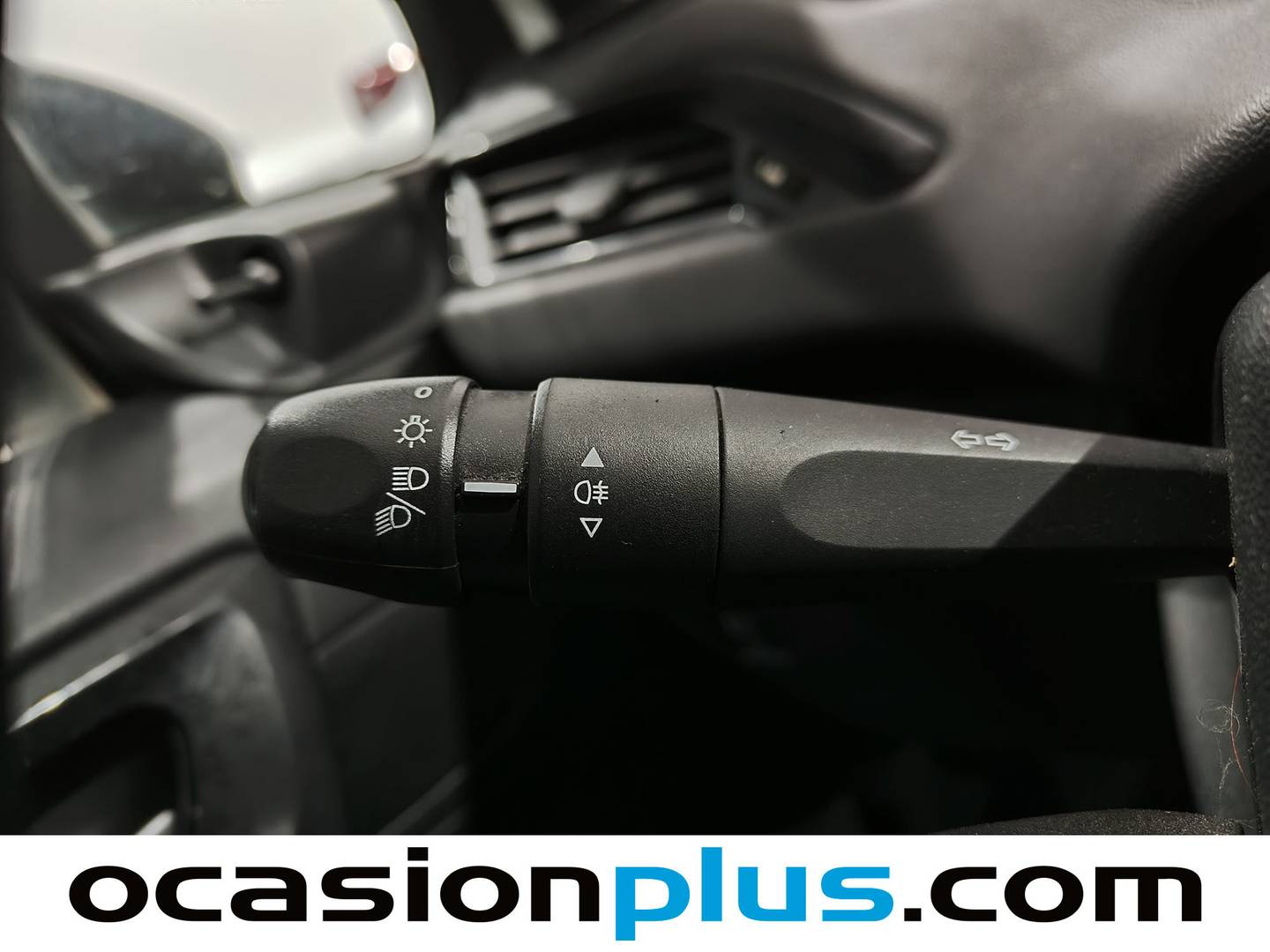 Foto Peugeot 208 Peugeot 208 1.4 HDi Business Line (68 CV)