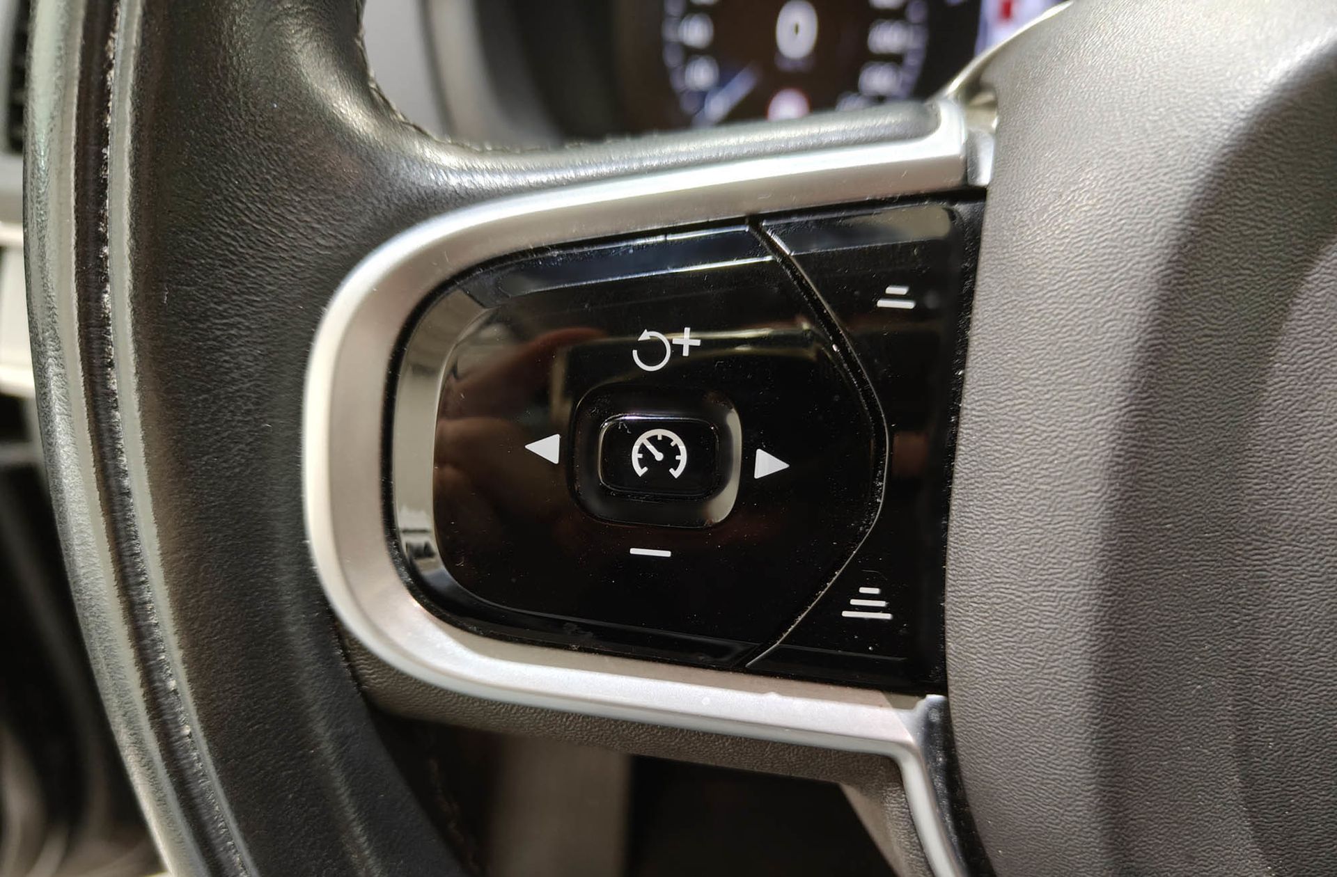 Volvo XC90 B5 D Momentum Pro AWD 4x4 7 plazas - foto 34