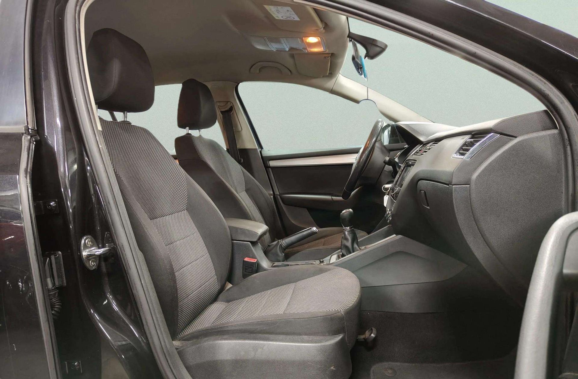 Škoda Octavia 2.0 TDI CR Ambition - foto 16