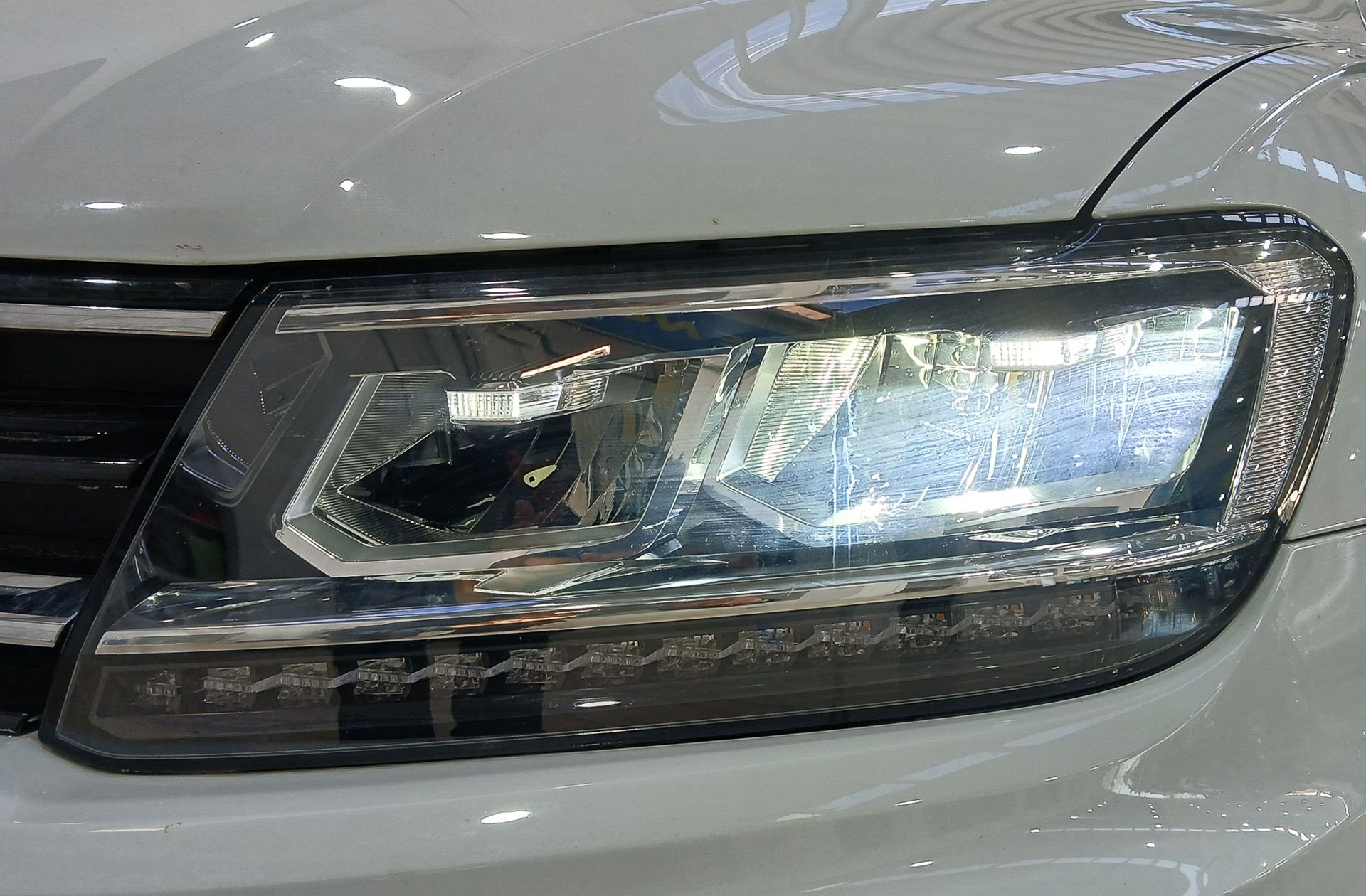Volkswagen Tiguan Advance 1.5 TSI DSG Pack R-Line - foto 15