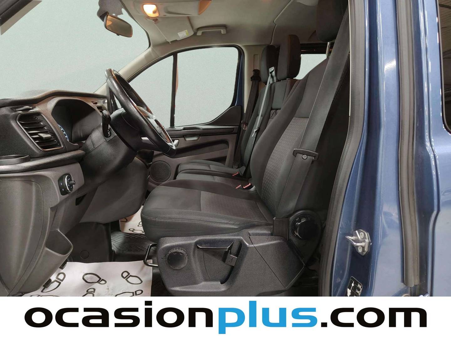 Foto asientos delanteros Ford Transit Custom Ford Transit Custom Furgon 2.0 TDCI MHEV 320 L1 Trend (130 CV)