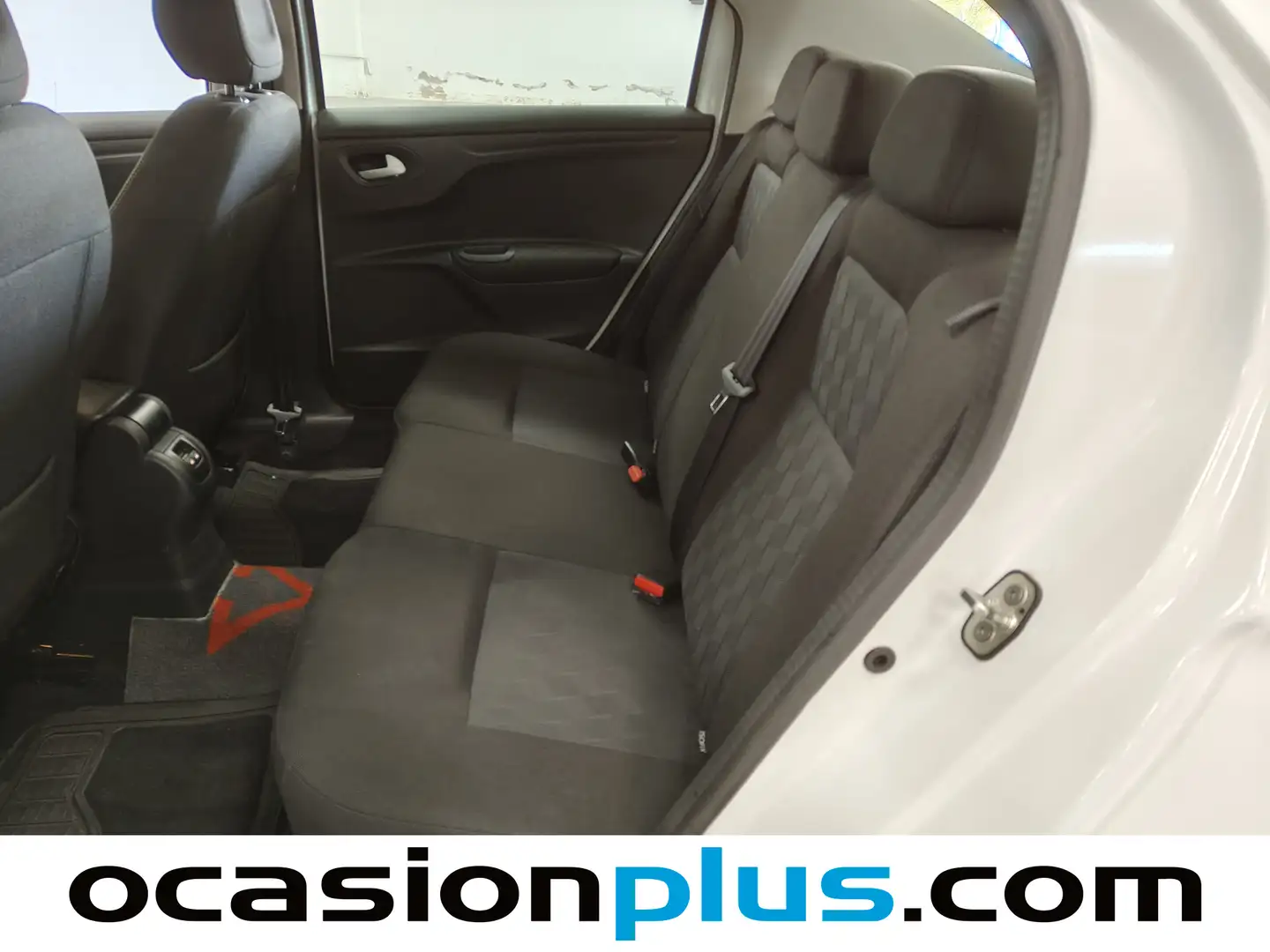 Foto Citroën C-Elysée Citroen C-Elysee BlueHDi 100 Shine (102 CV)