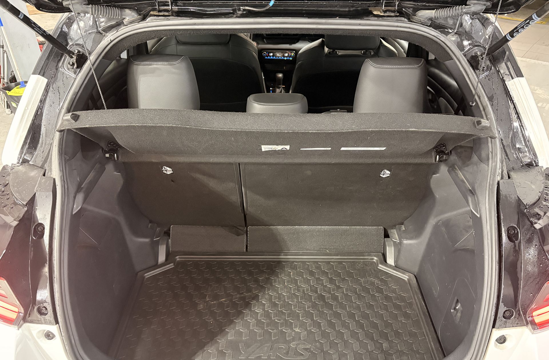 Toyota Yaris 120H Style - foto 16