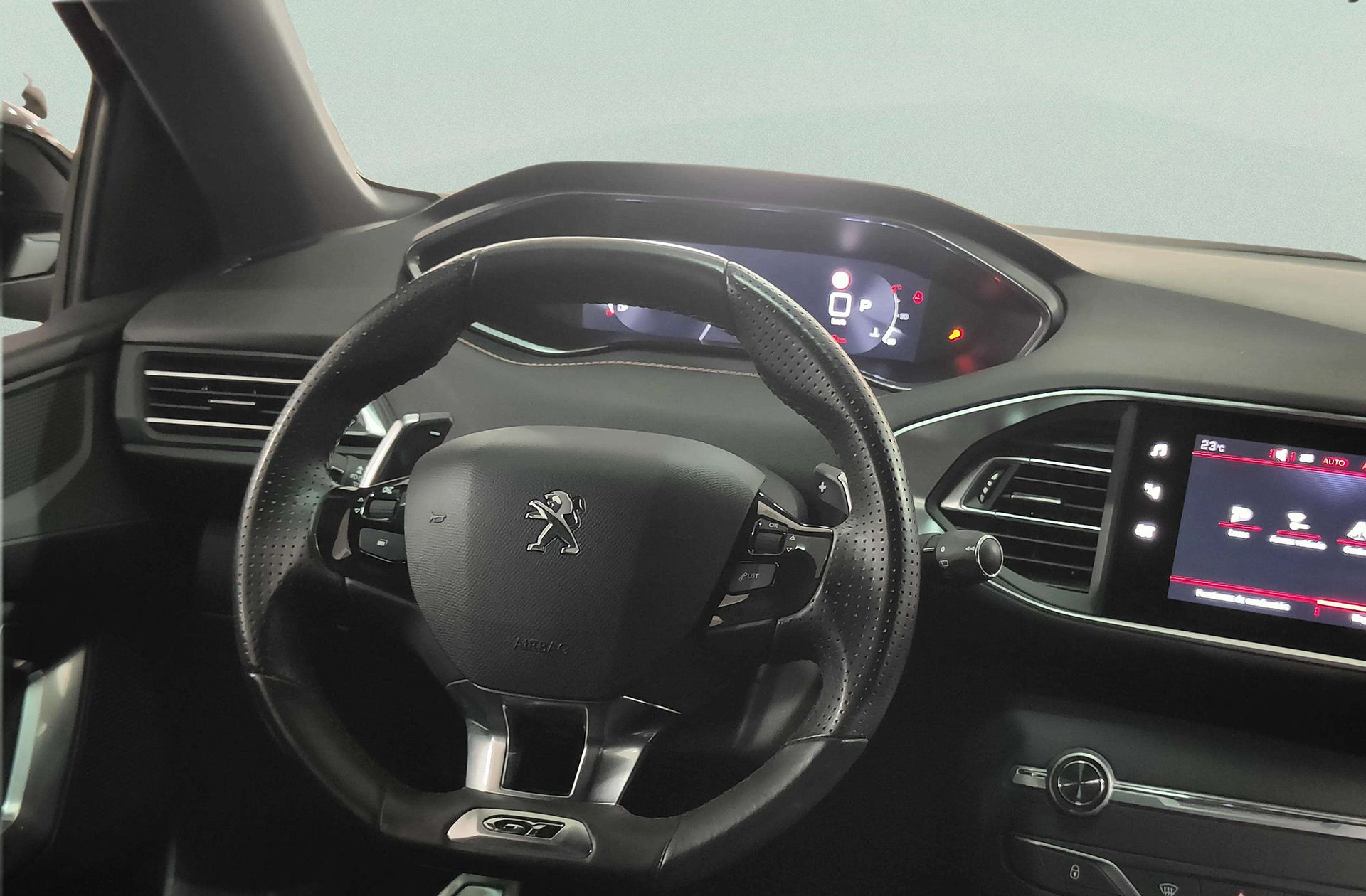 Peugeot 308 SW SW BlueHDi 130 GT EAT8 - foto 27