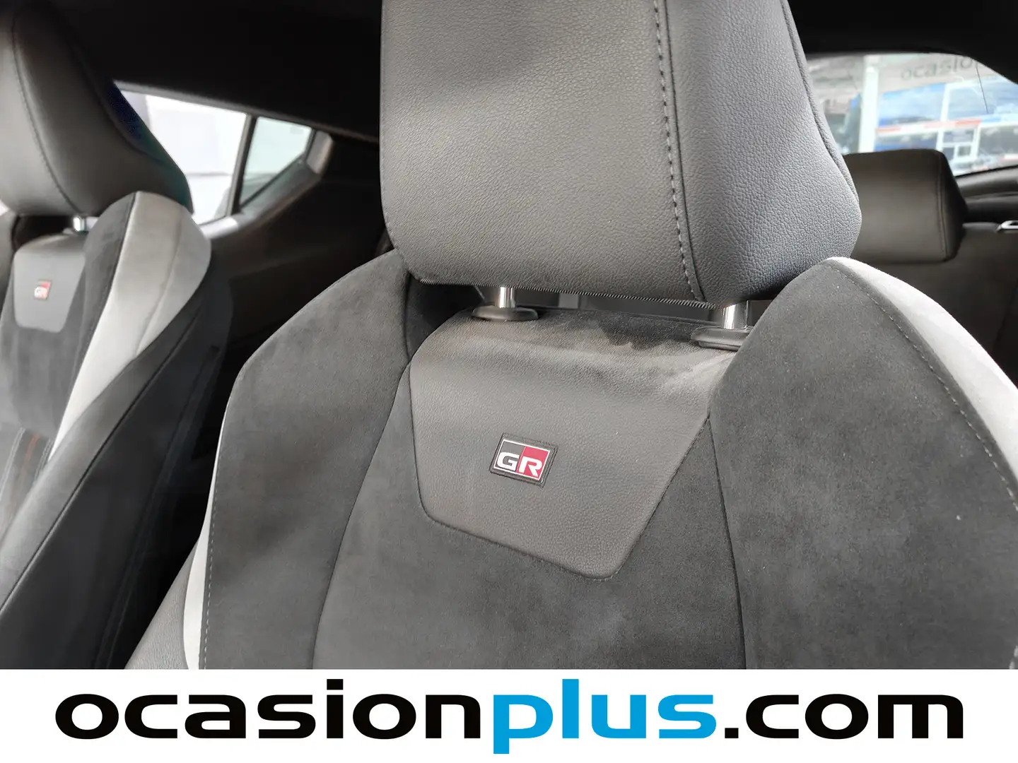 Foto Toyota C-HR Toyota C-HR 180H GR Sport (184 CV)