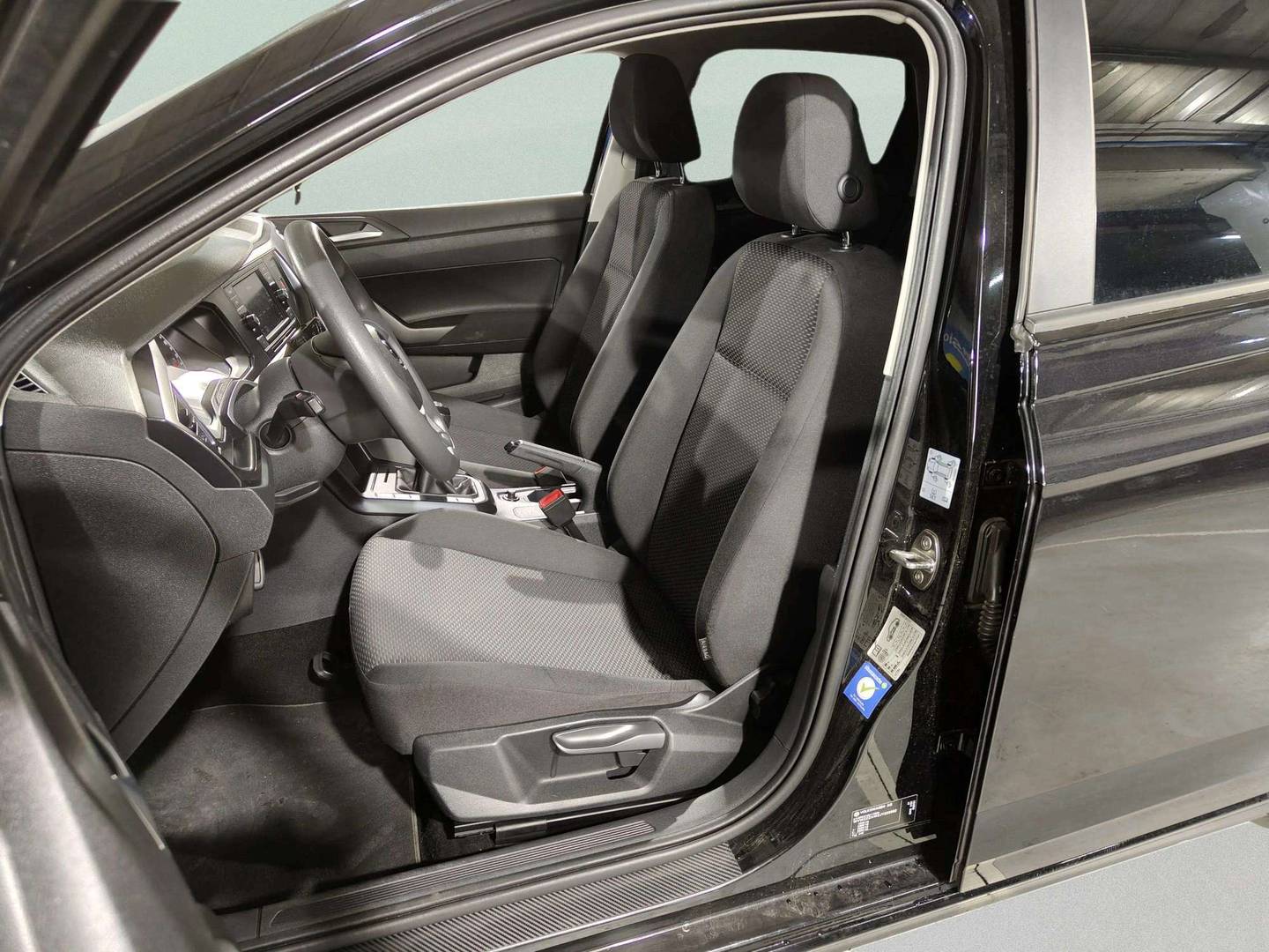 Foto asientos delanteros Volkswagen Polo Volkswagen Polo Edition 1.0 (75 CV)