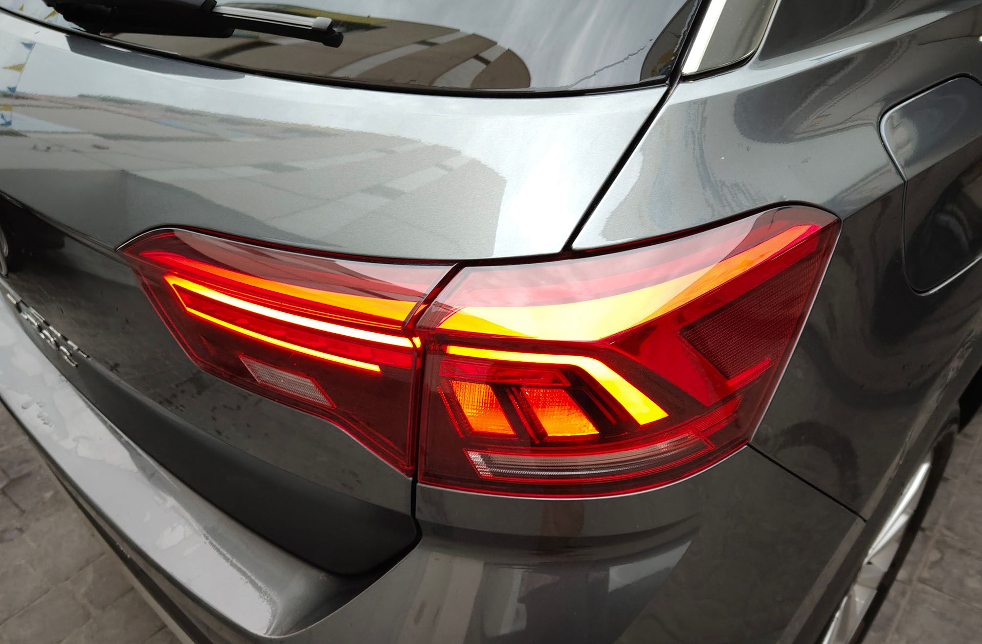 Volkswagen T-Roc Life 1.0 TSI - foto 16