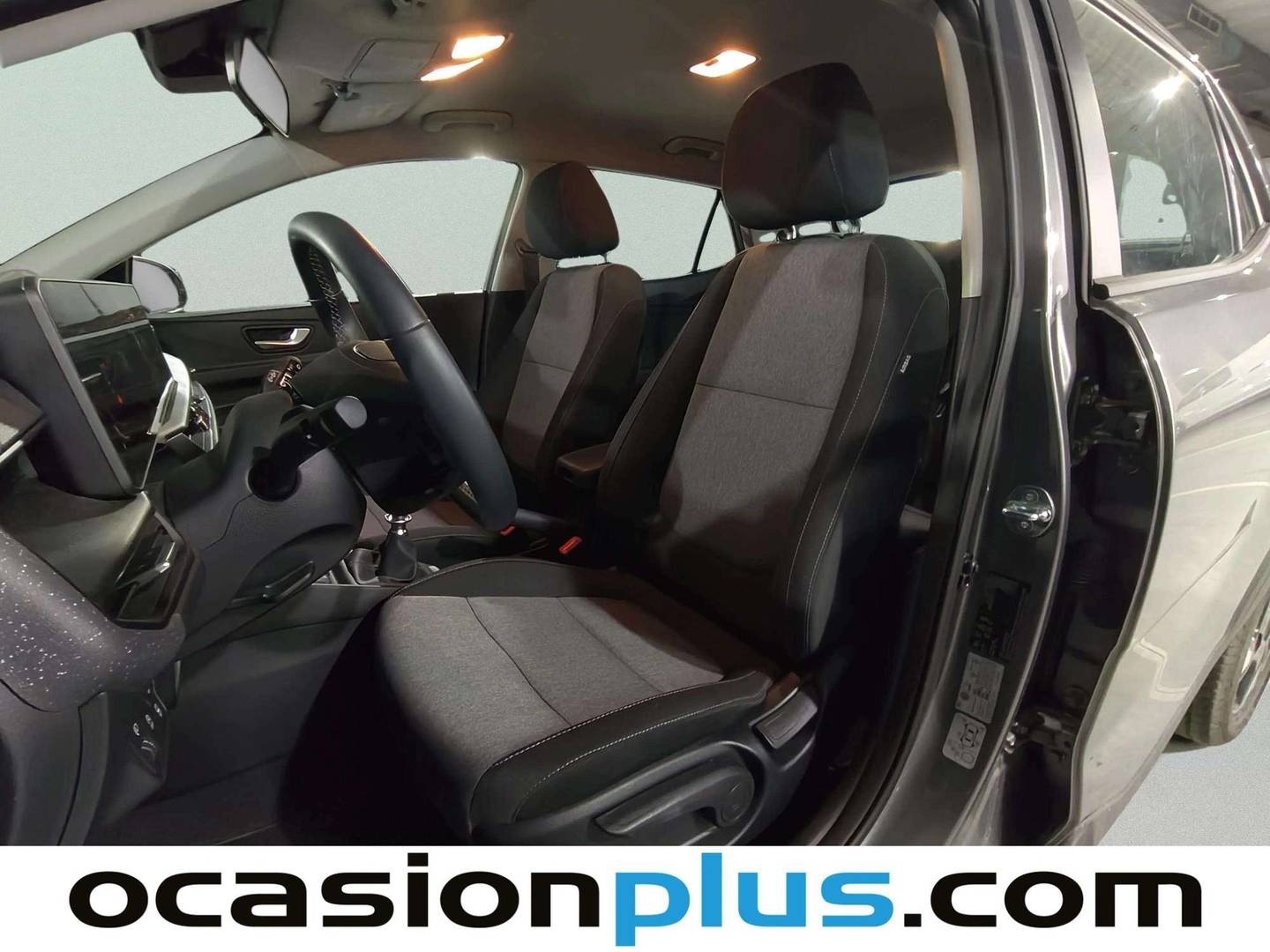 Foto asientos delanteros KIA Stonic KIA Stonic 1.0 T-GDi MHEV Concept (115 CV)
