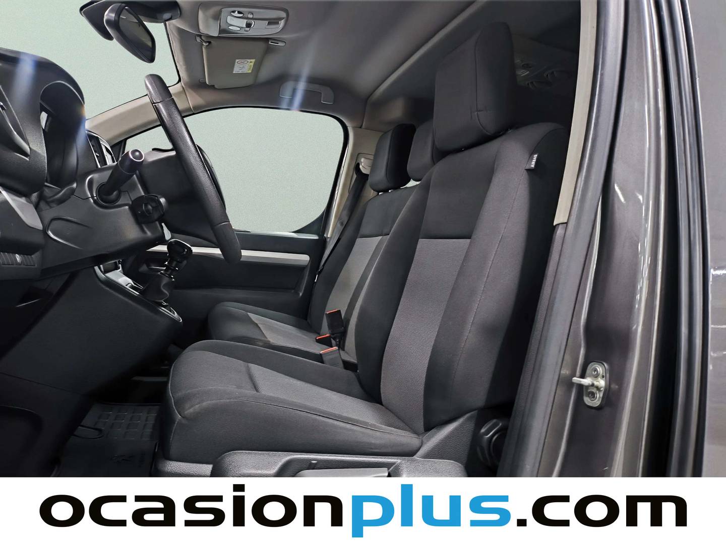 Foto asientos traseros Peugeot Traveller Peugeot Traveller 1.6 BlueHDi Business Long (115 CV) 9 Plazas