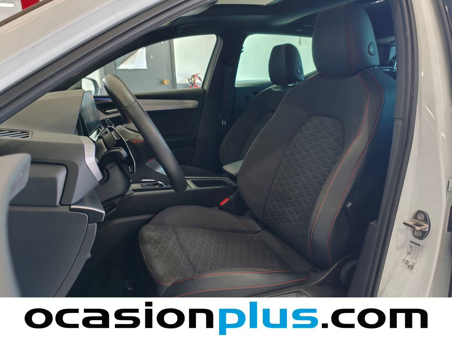 Foto asientos delanteros Seat León Seat León 1.5 eTSI S&S FR Go XL DSG  (150 CV)