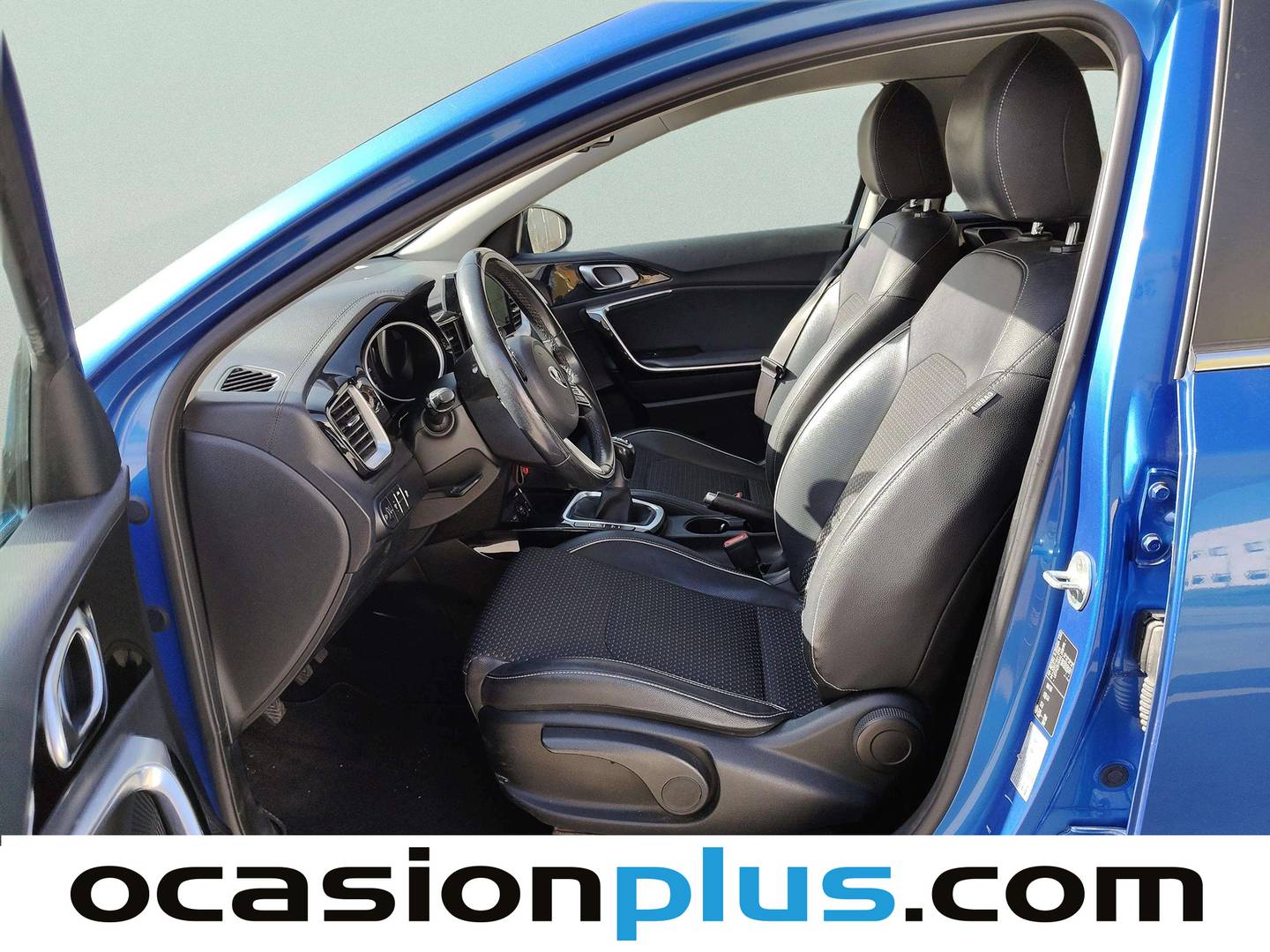 Foto asientos delanteros KIA Ceed Kia Ceed 1.0 T-GDi Eco-Dynamics Tech (120 CV)