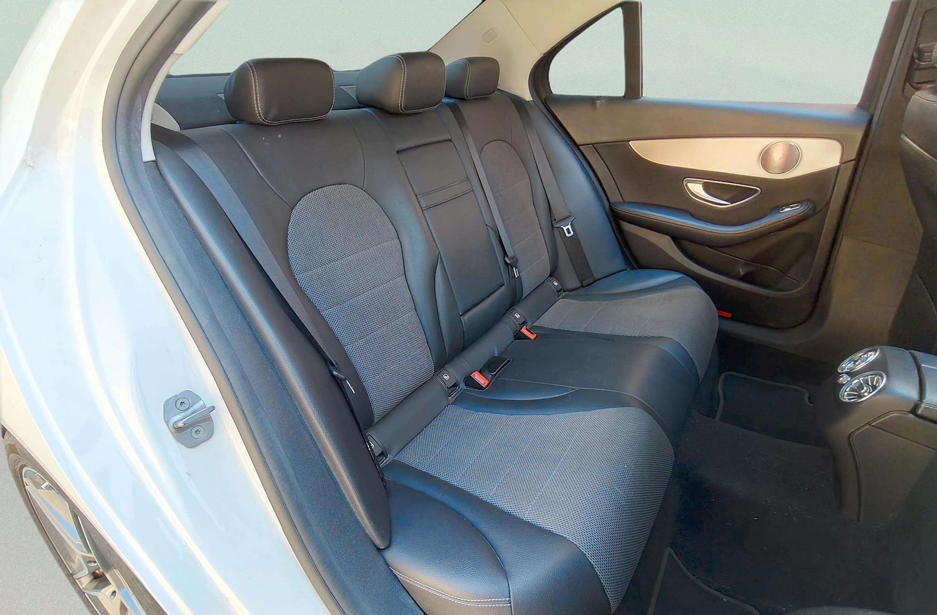 Mercedes-Benz Clase C 300 Pack AMG - foto 20