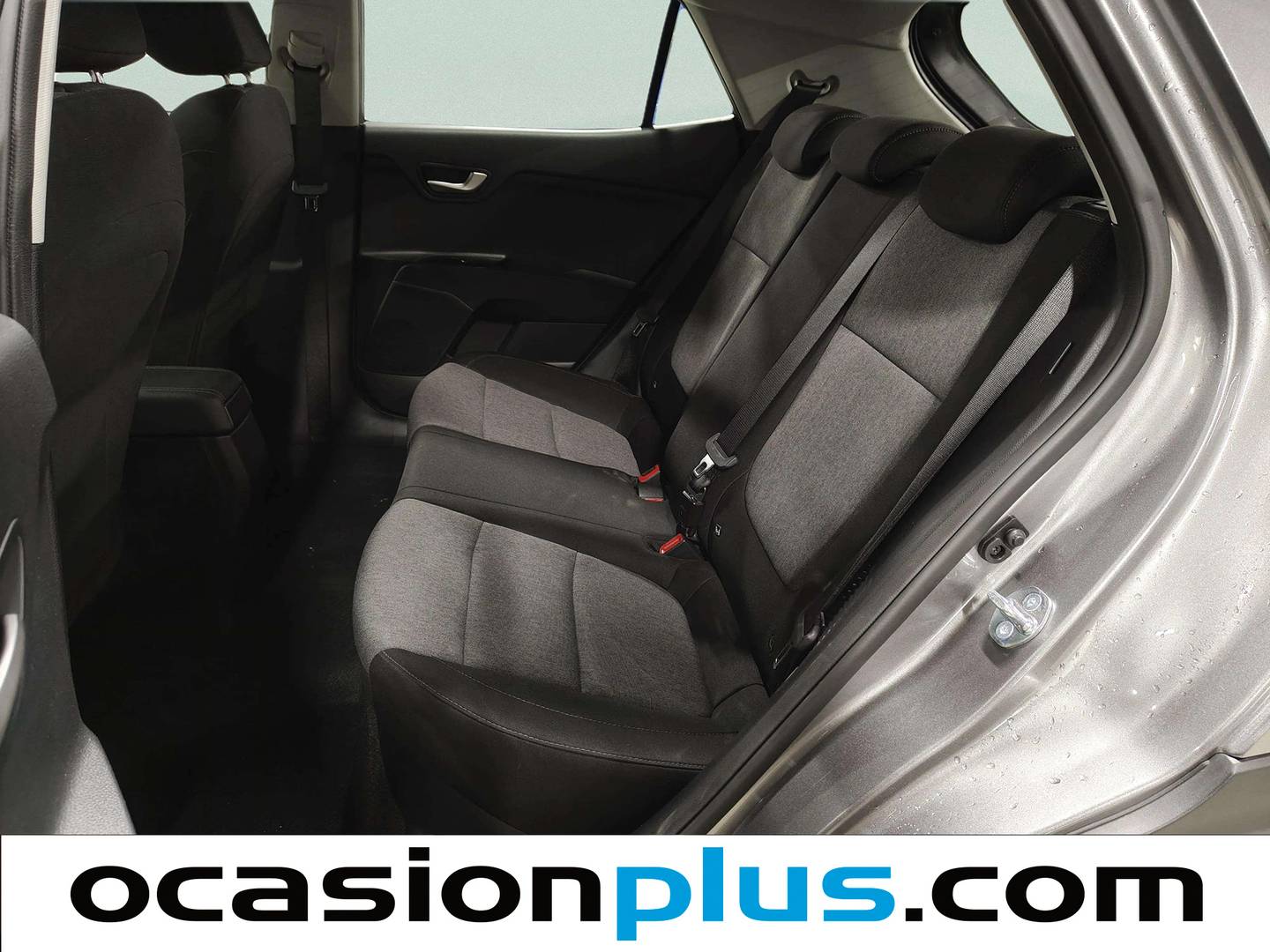 Foto asientos traseros KIA Stonic KIA Stonic 1.0 T-GDi MHEV Concept (115 CV)