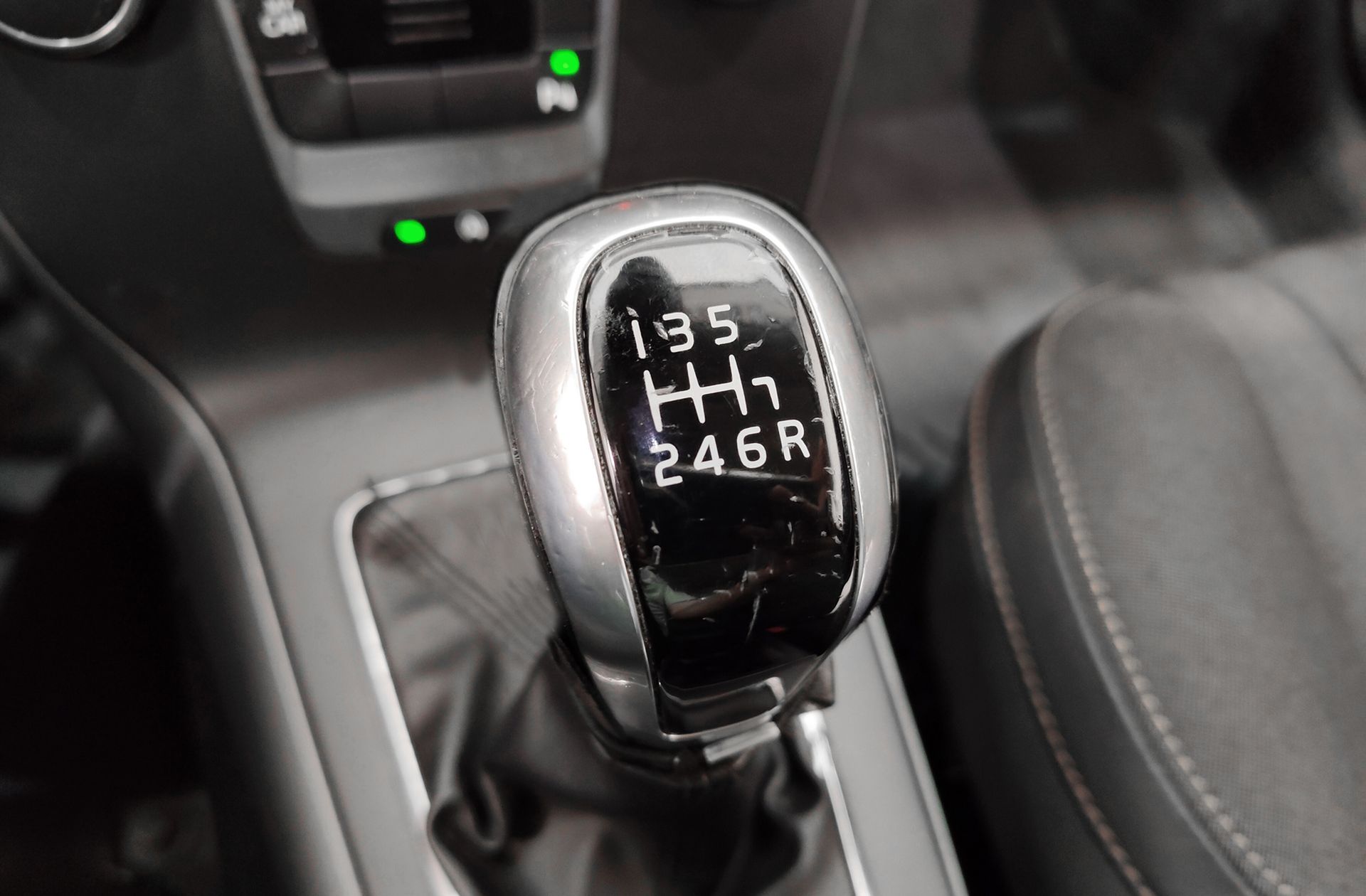 Volvo V40 D2 Momentum - foto 5