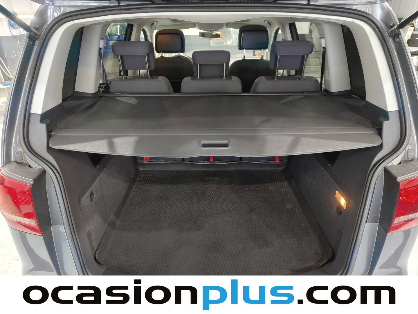 Foto Volkswagen Touran Volkswagen Touran Sport 1.4 TSI (140 CV) DSG