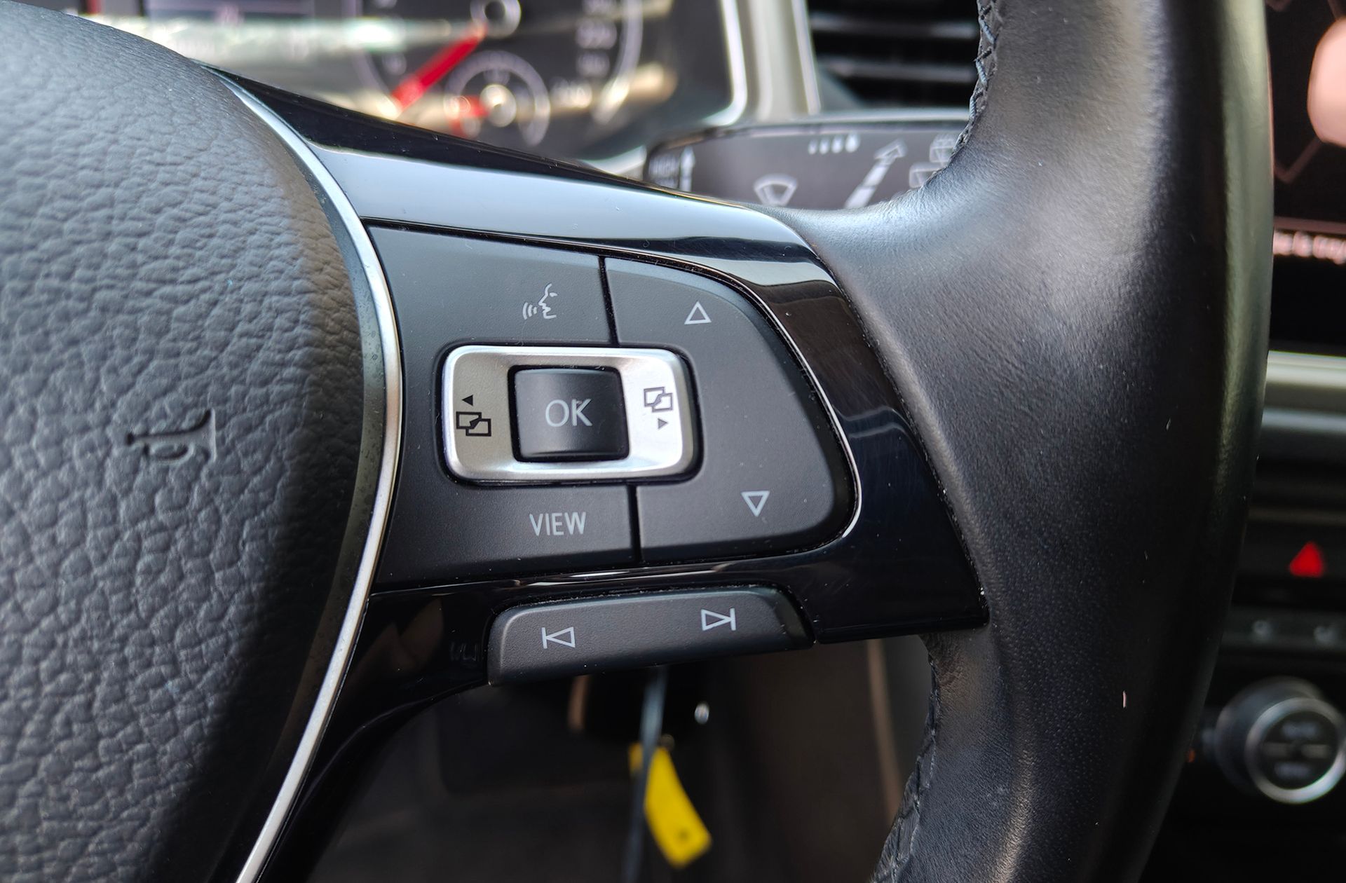 Volkswagen T-Roc Advance 1.0 TSI - foto 30