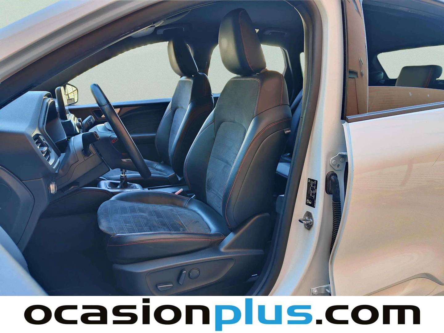 Foto asientos delanteros Ford Kuga Ford Kuga 1.5T EcoBoost ST-Line X 4x2 (150 CV)