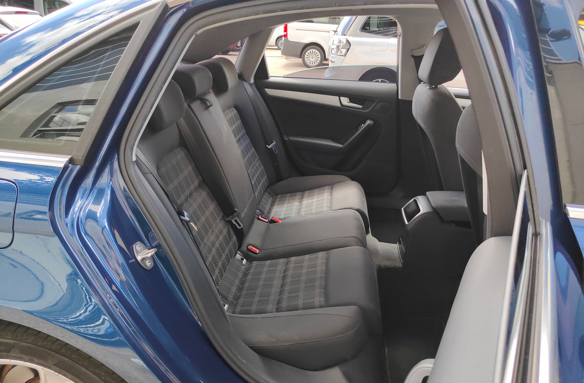 Audi A4 S line edition 2.0 TDI clean diesel - foto 17