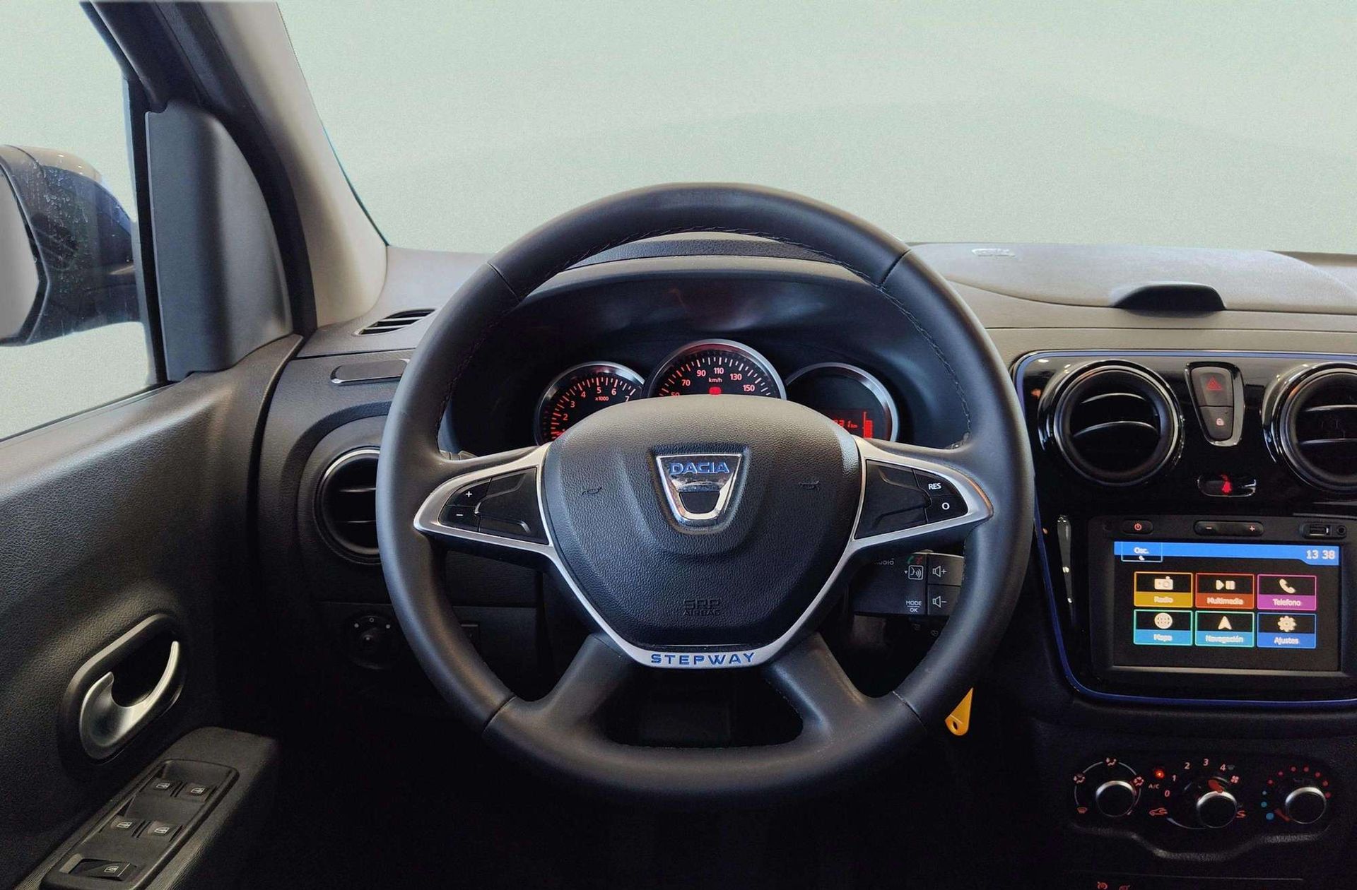 Dacia Lodgy Stepway Comfort dCi 7 plazas - foto 24