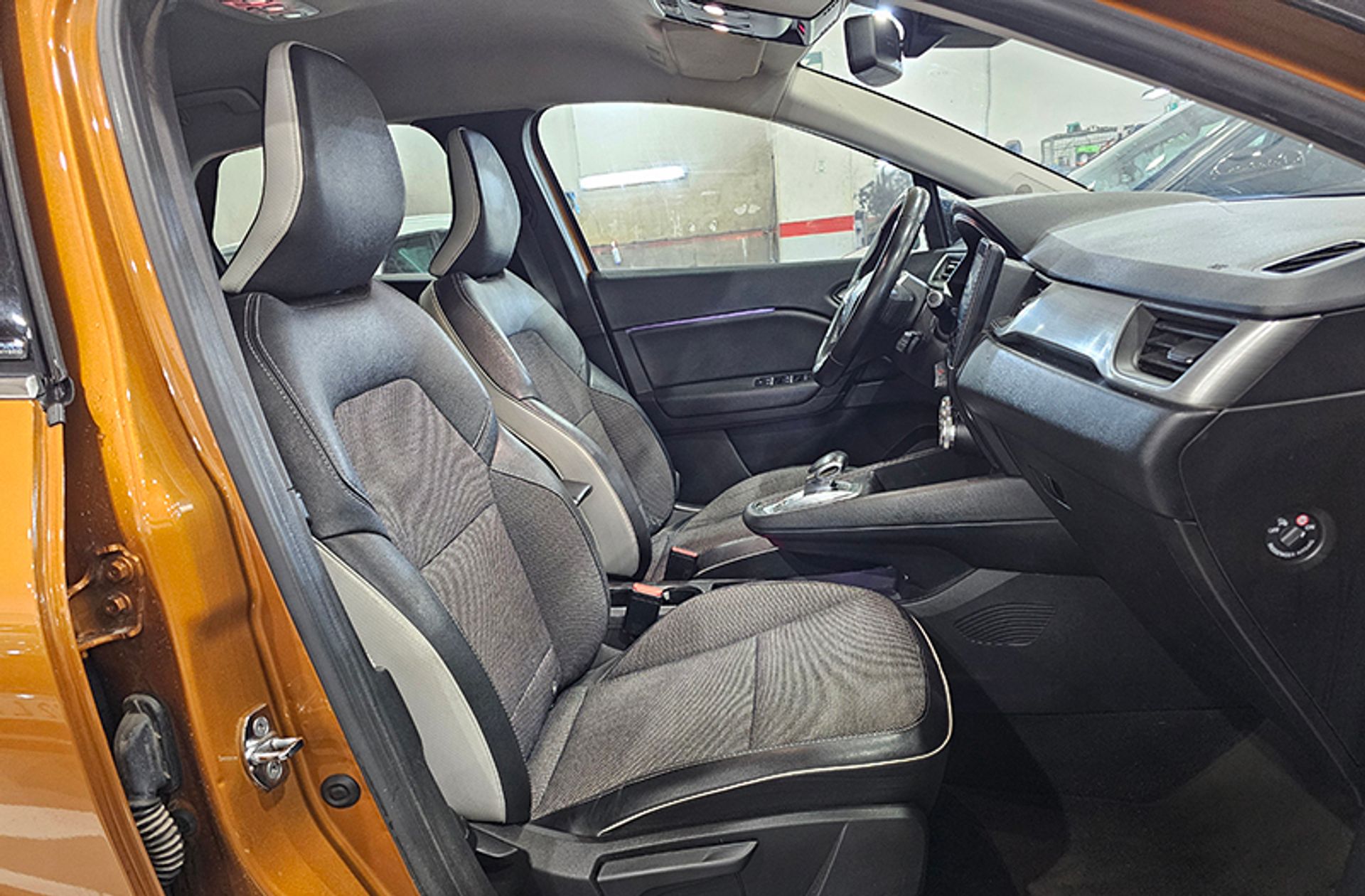 Renault Captur Zen E-Tech Híbrido enchufable - foto 19