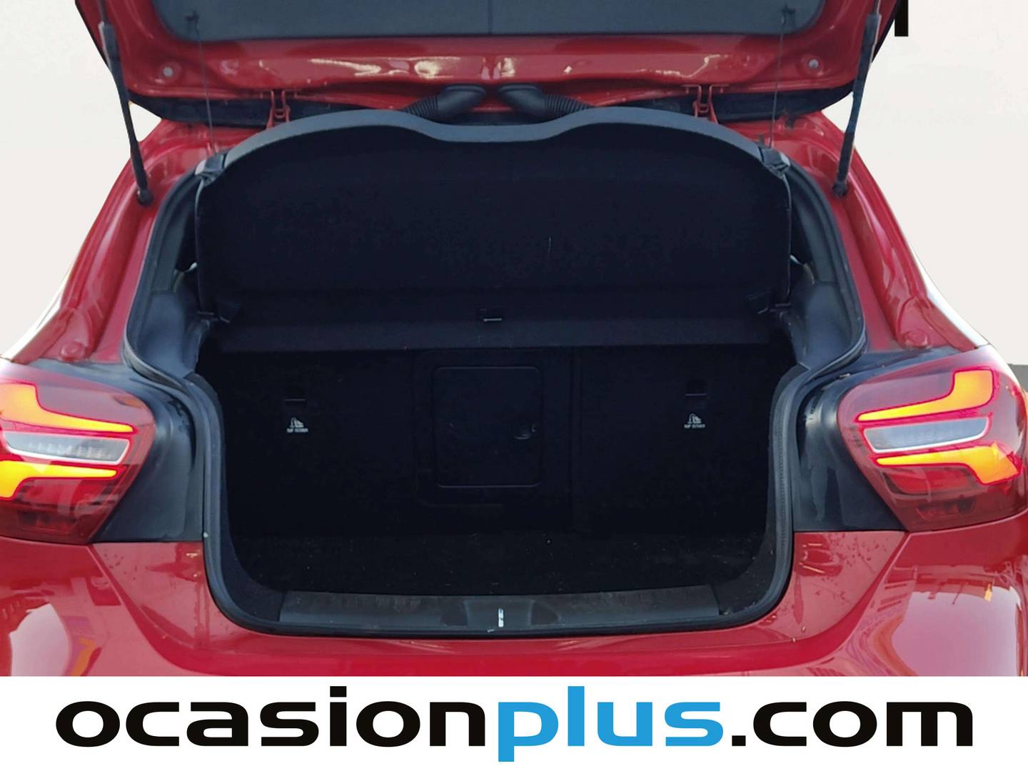 Fotos maletero Mercedes Clase A Mercedes-Benz Clase A 200 d Style (136 CV)