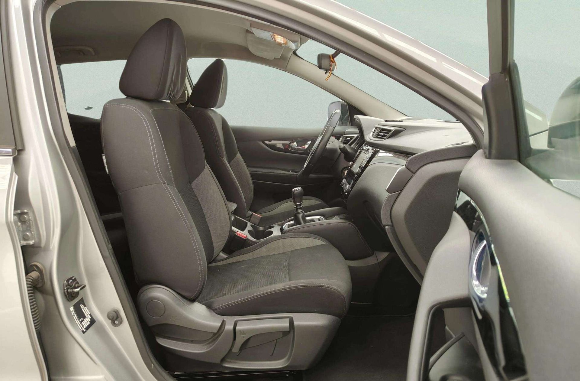 Nissan Qashqai DIG-T 115 N-Connecta 4x2 - foto 18