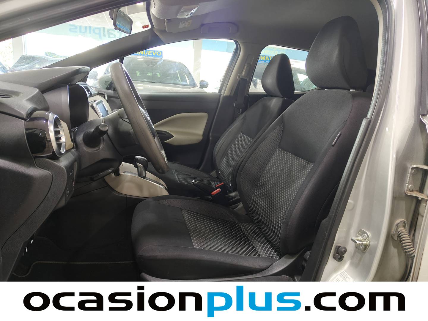 Foto asientos delanteros Nissan Micra Nissan Micra IG-T N-Connecta CVT (100 CV)