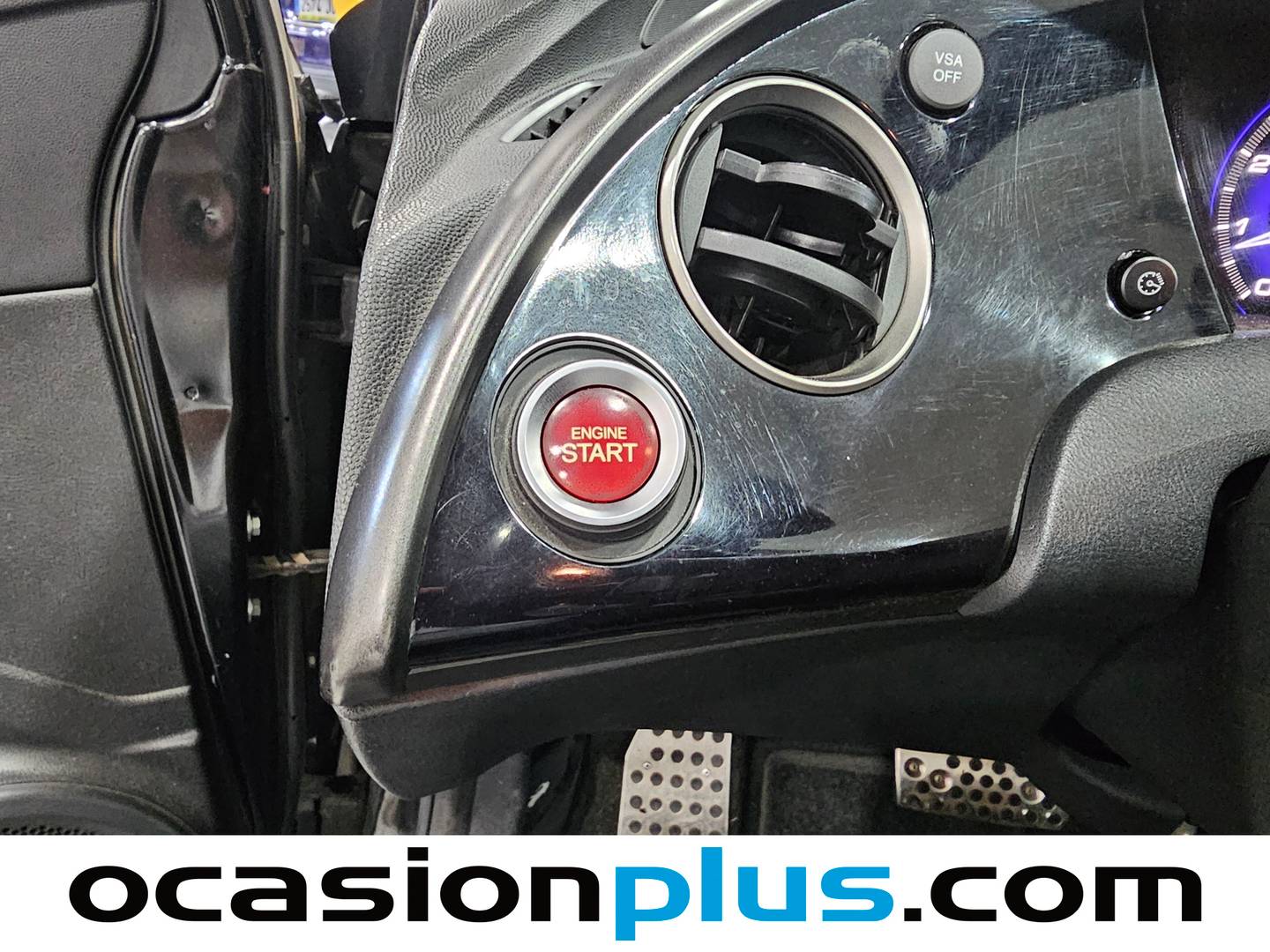 Equipamiento del Honda Civic Honda Civic 1.8 I-VTEC Executive Textil i-SHIFT (140 CV)