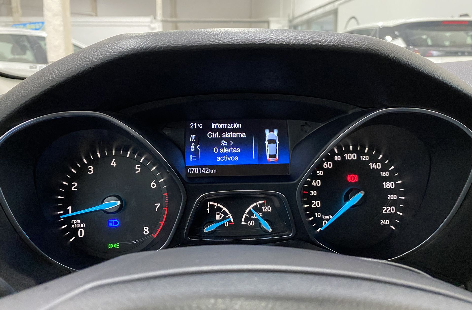 Ford Focus 1.0 EcoBoost Trend+ - foto 18